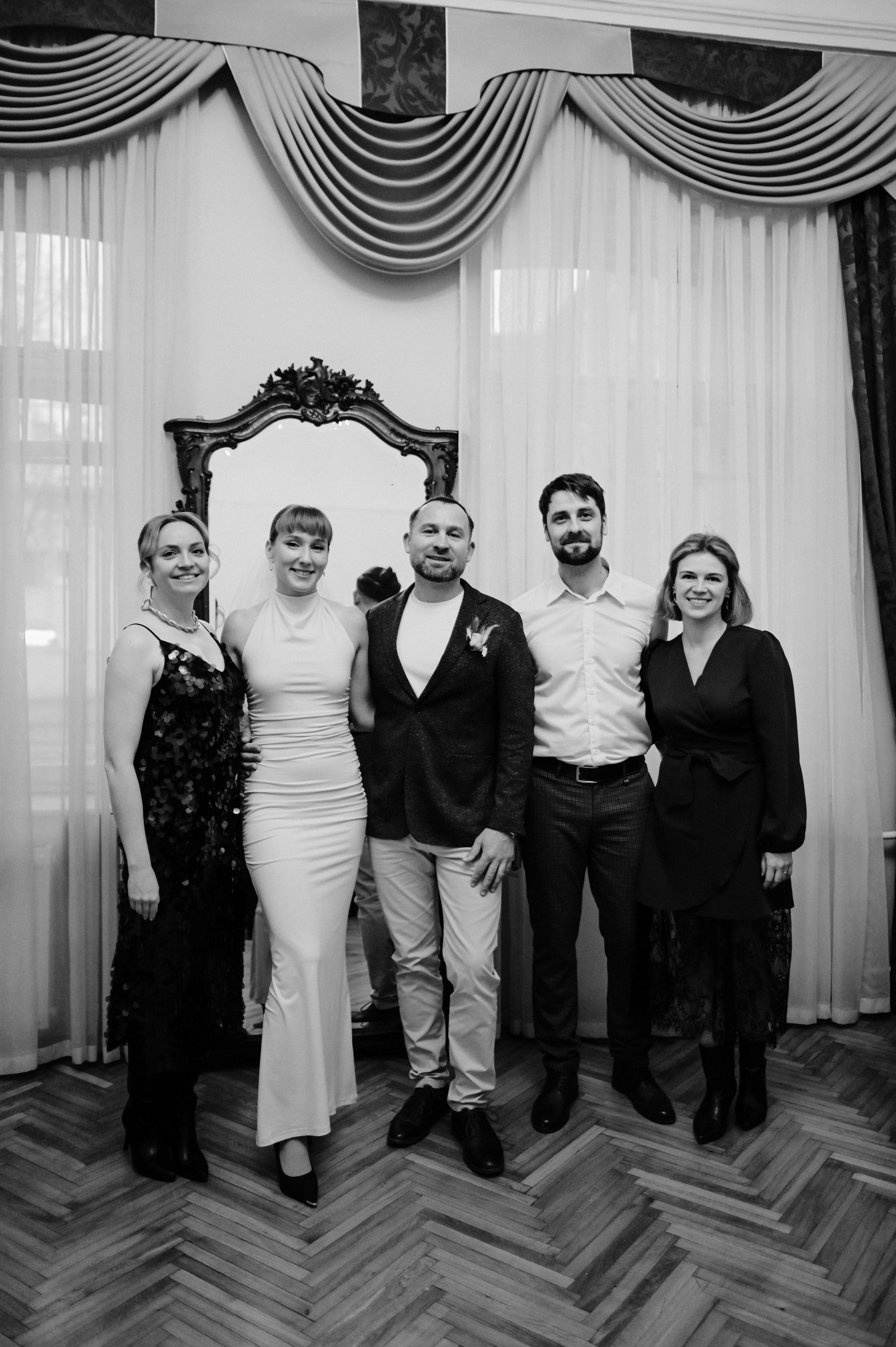 Свадебная прогулка. Ксения и Василий. Семейный и свадебный фотограф в Санкт-Петербурге Яна