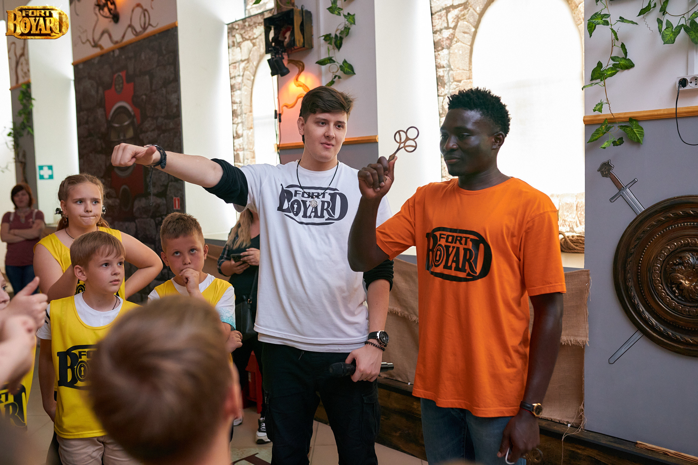 Форд Боярд. Выпускной 4 класс. Фотограф Валерий Савиовский