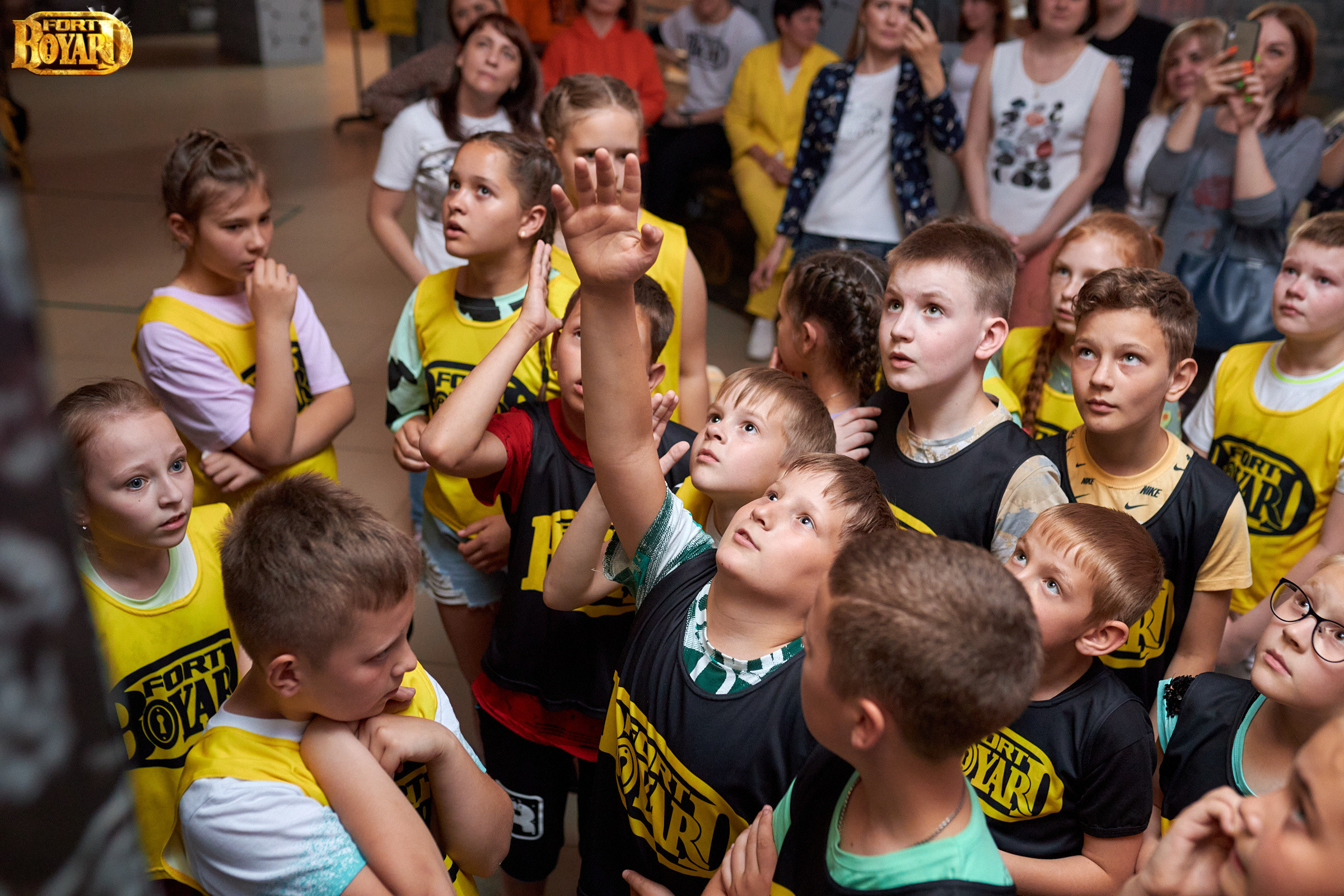 Форд Боярд. Выпускной 4 класс. Фотограф Валерий Савиовский