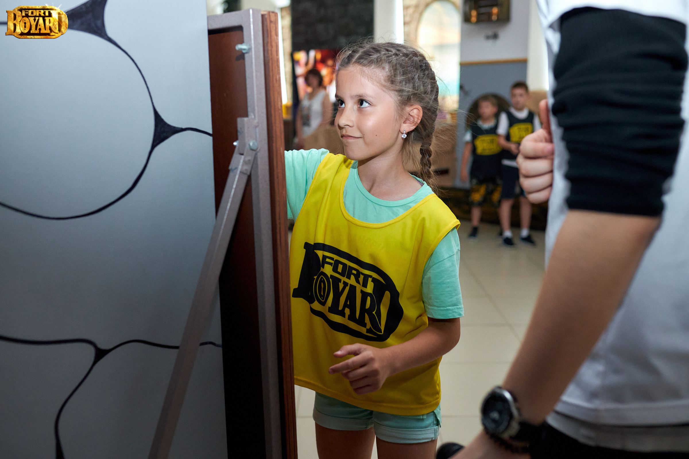 Форд Боярд. Выпускной 4 класс. Фотограф Валерий Савиовский