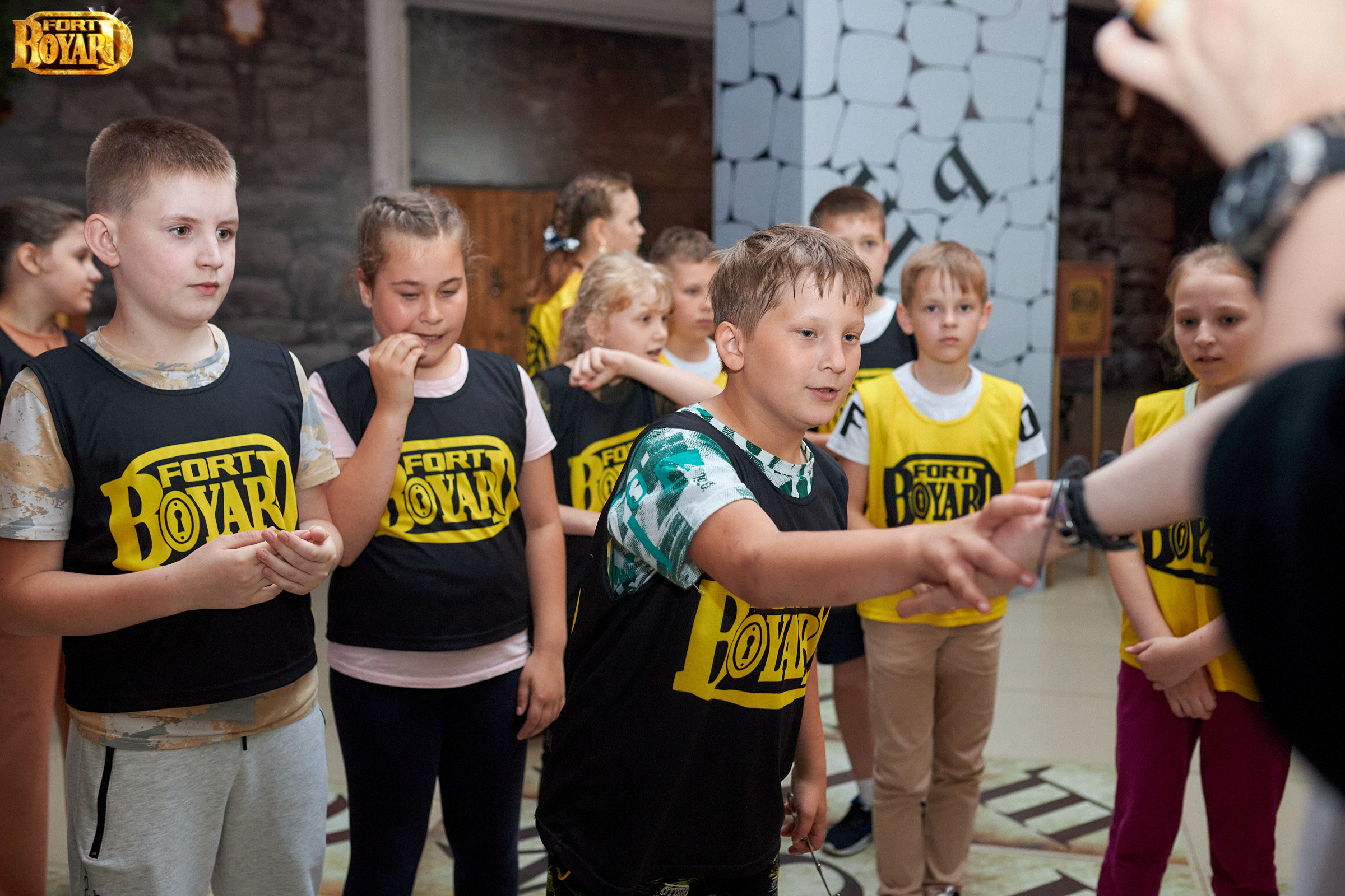 Форд Боярд. Выпускной 4 класс. Фотограф Валерий Савиовский