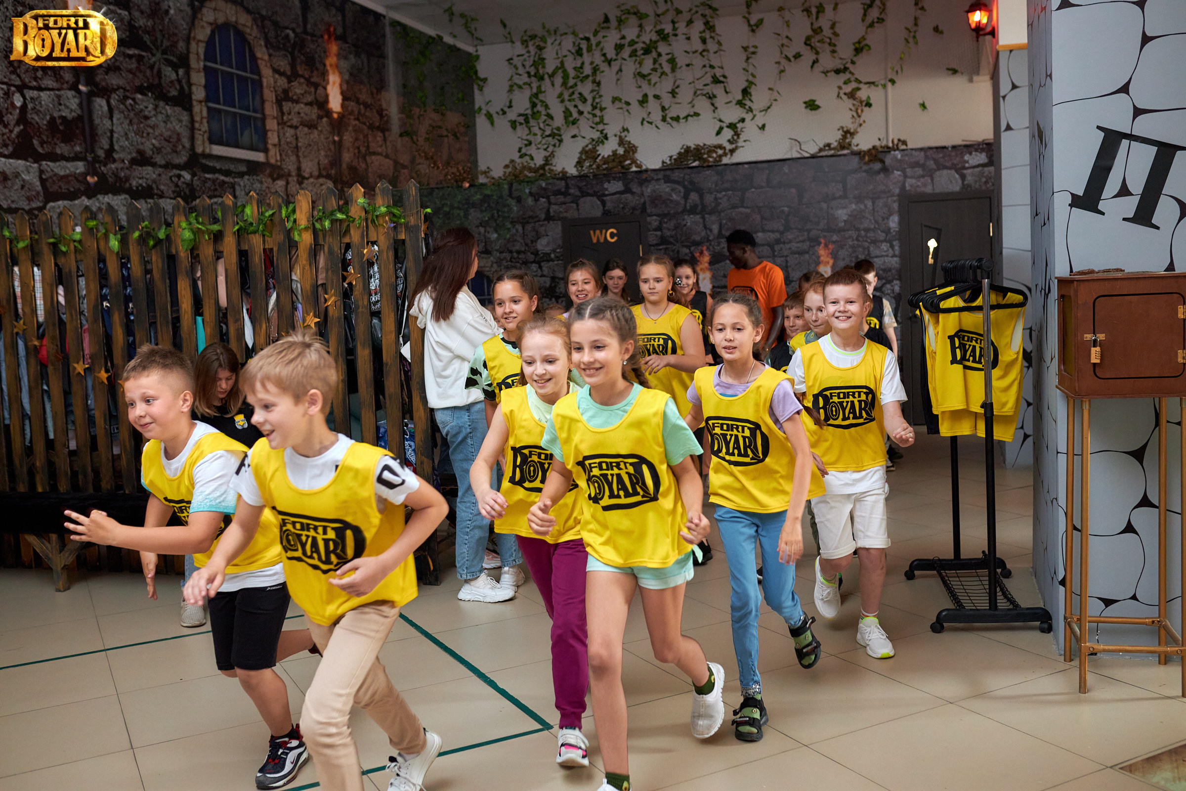 Форд Боярд. Выпускной 4 класс. Фотограф Валерий Савиовский