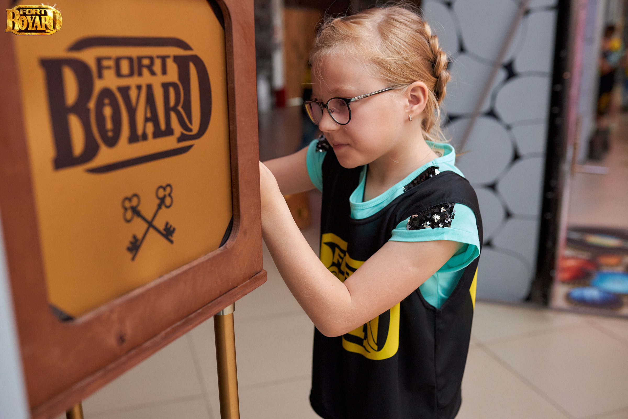 Форд Боярд. Выпускной 4 класс. Фотограф Валерий Савиовский