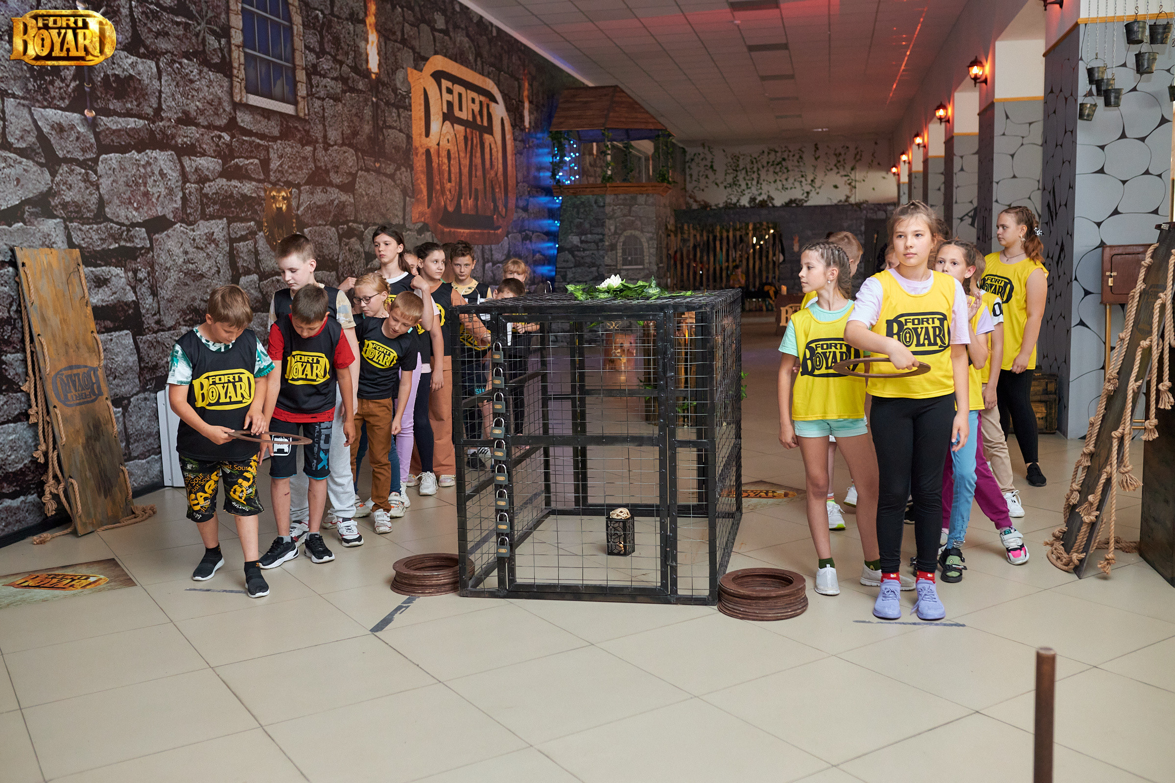 Форд Боярд. Выпускной 4 класс. Фотограф Валерий Савиовский