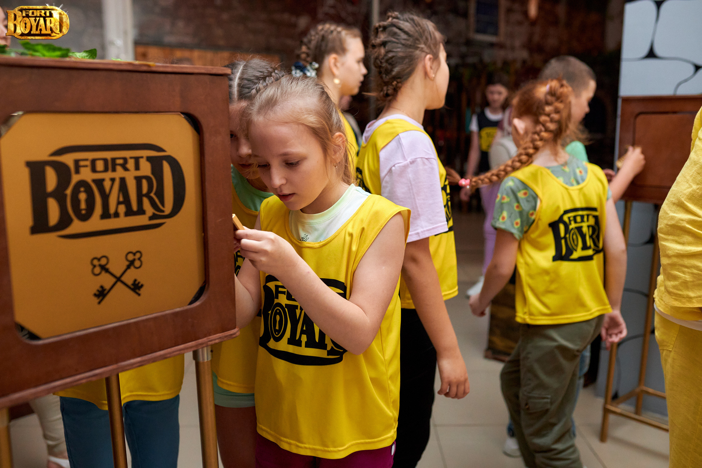 Форд Боярд. Выпускной 4 класс. Фотограф Валерий Савиовский