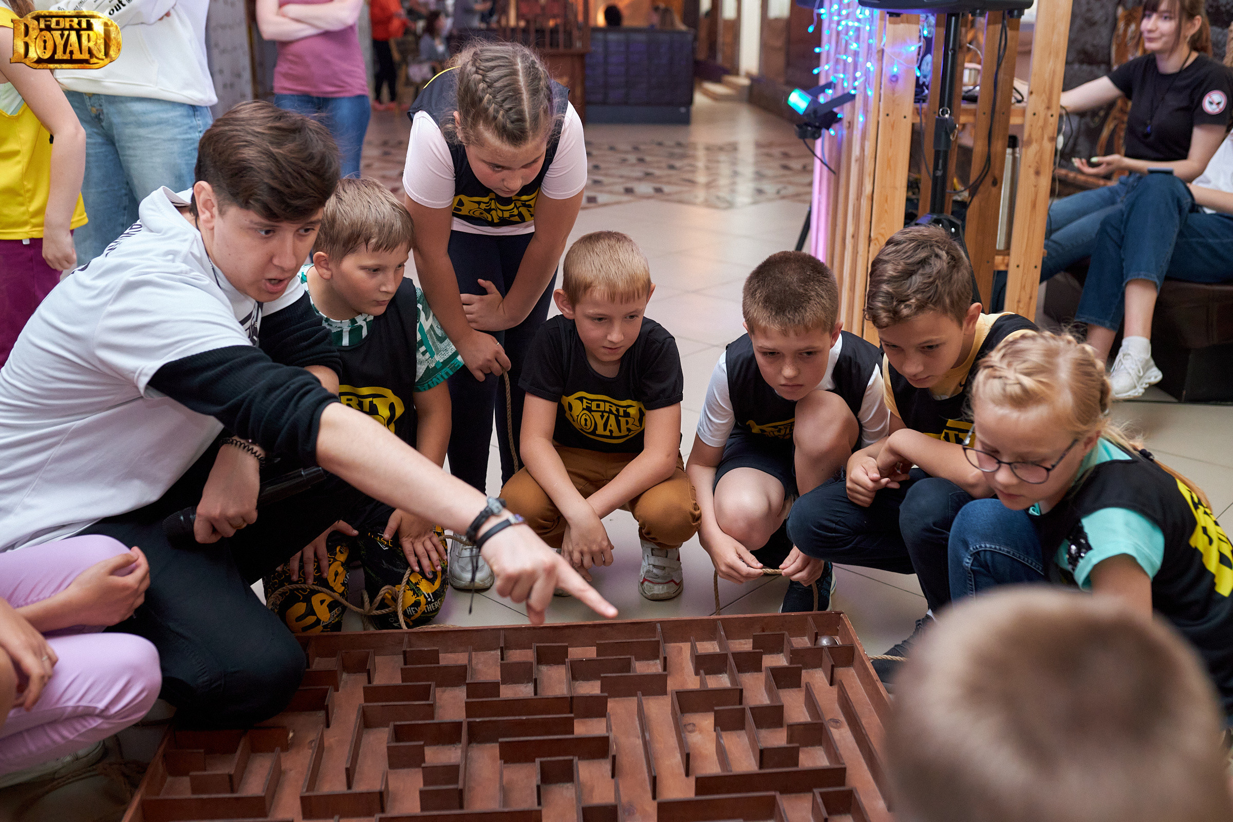 Форд Боярд. Выпускной 4 класс. Фотограф Валерий Савиовский