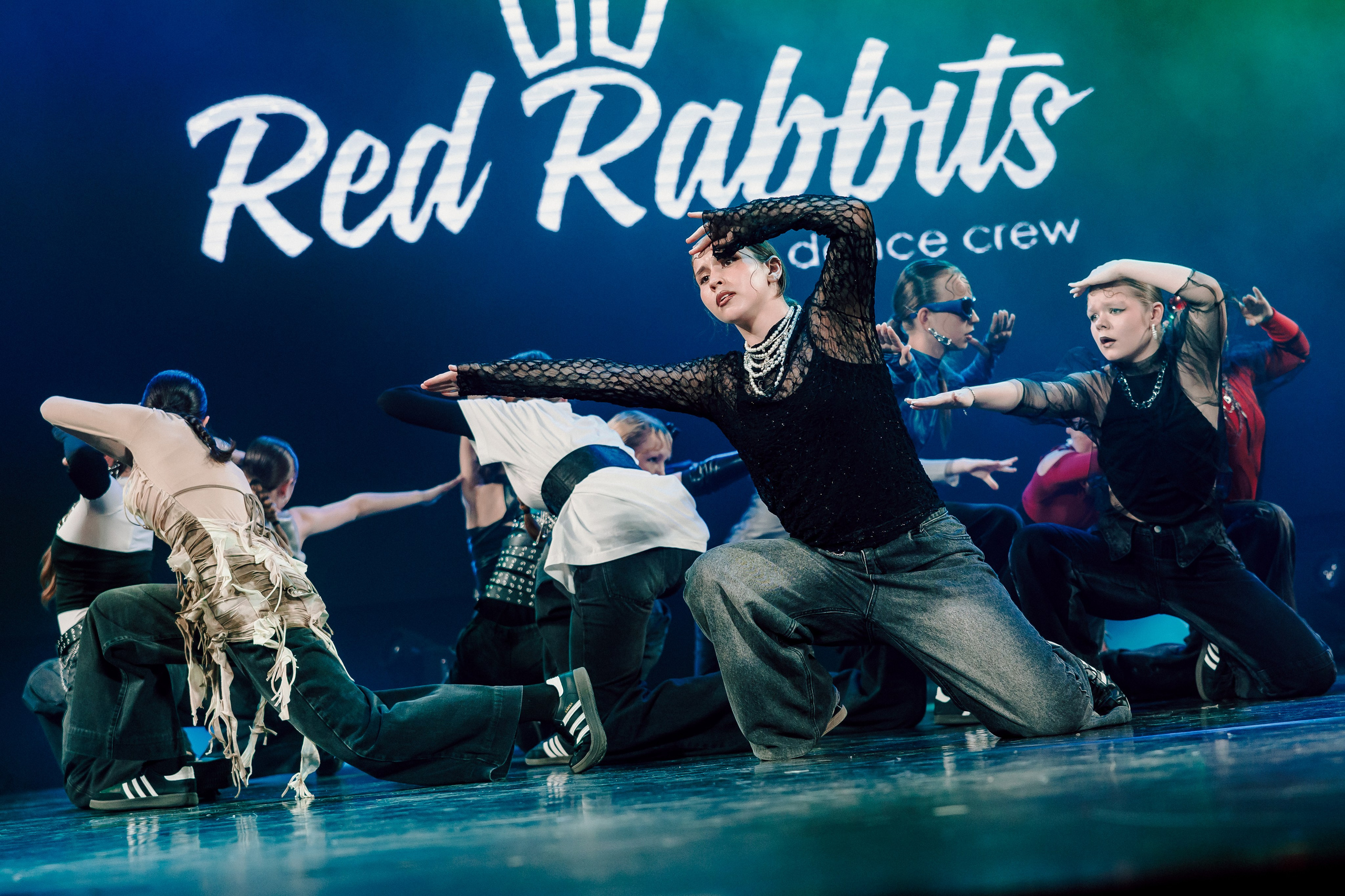 Отчётный концерт танцевальной школы «Red Rabbits» 2025. Лёшка Варзегов — фотограф