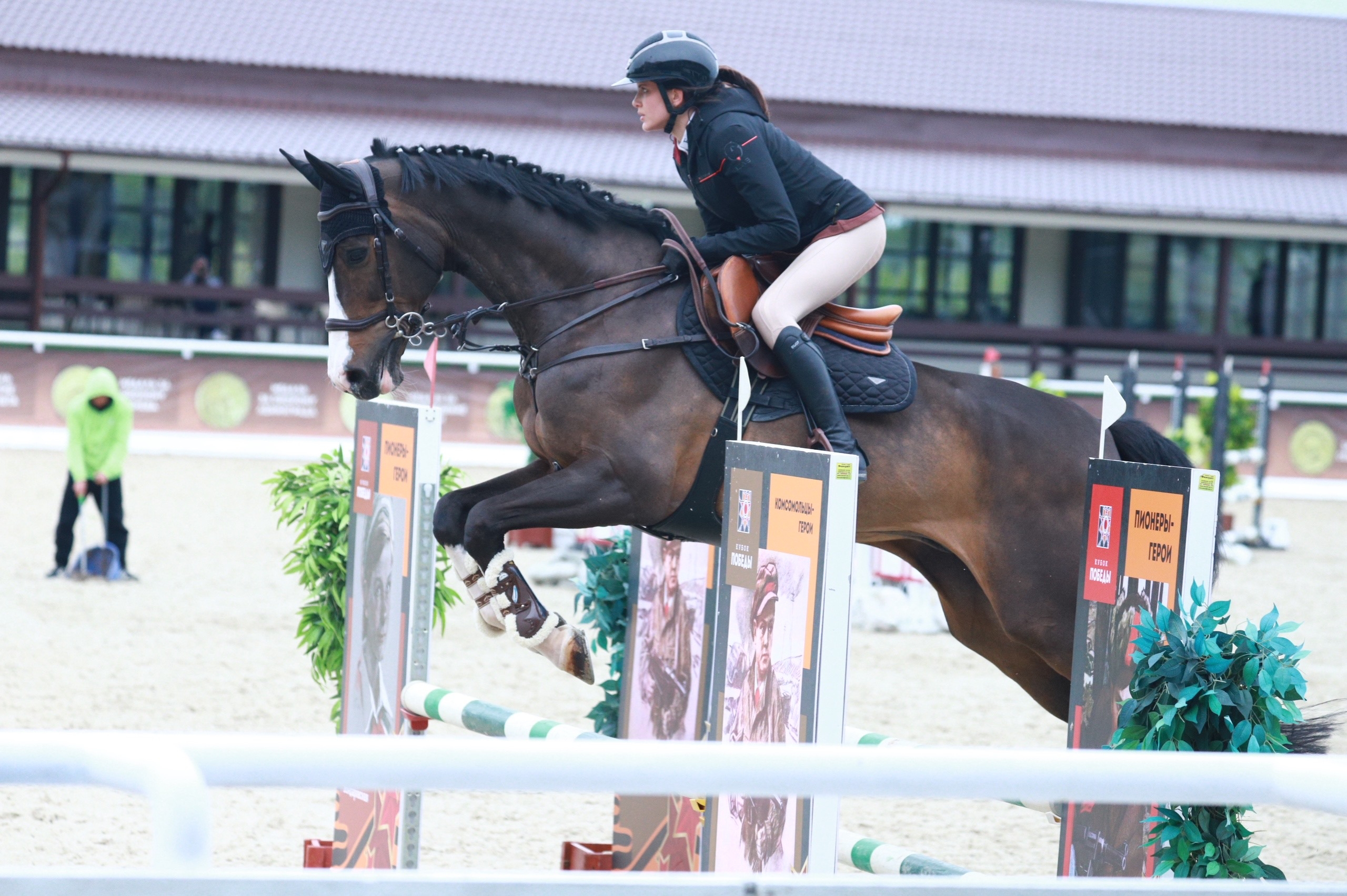 Конкур в Maxima Stables. Фотограф Самсонова Светлана