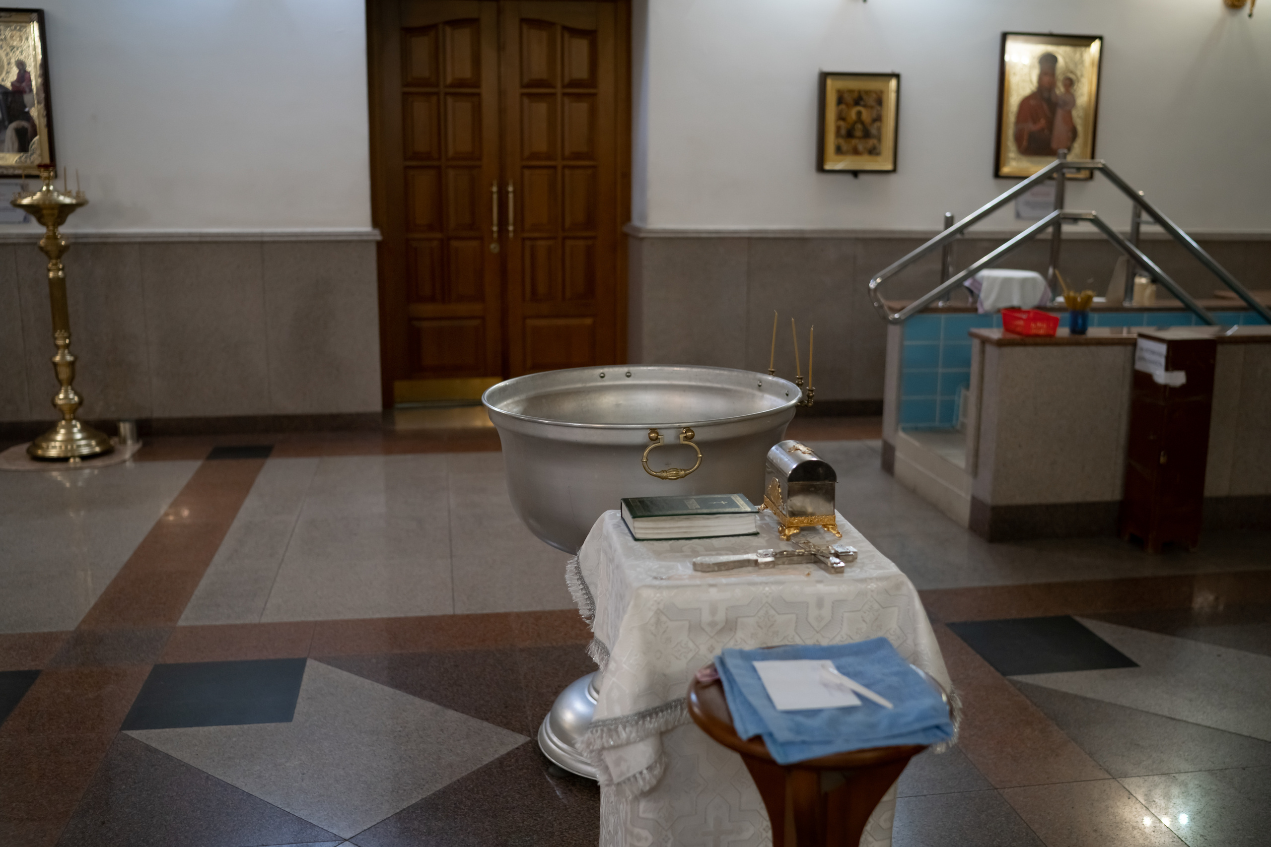 Крещение Златы Храм Рождества Христова. Фотограф на Крещение и Венчание в Красноярске Рамазанова Юлия