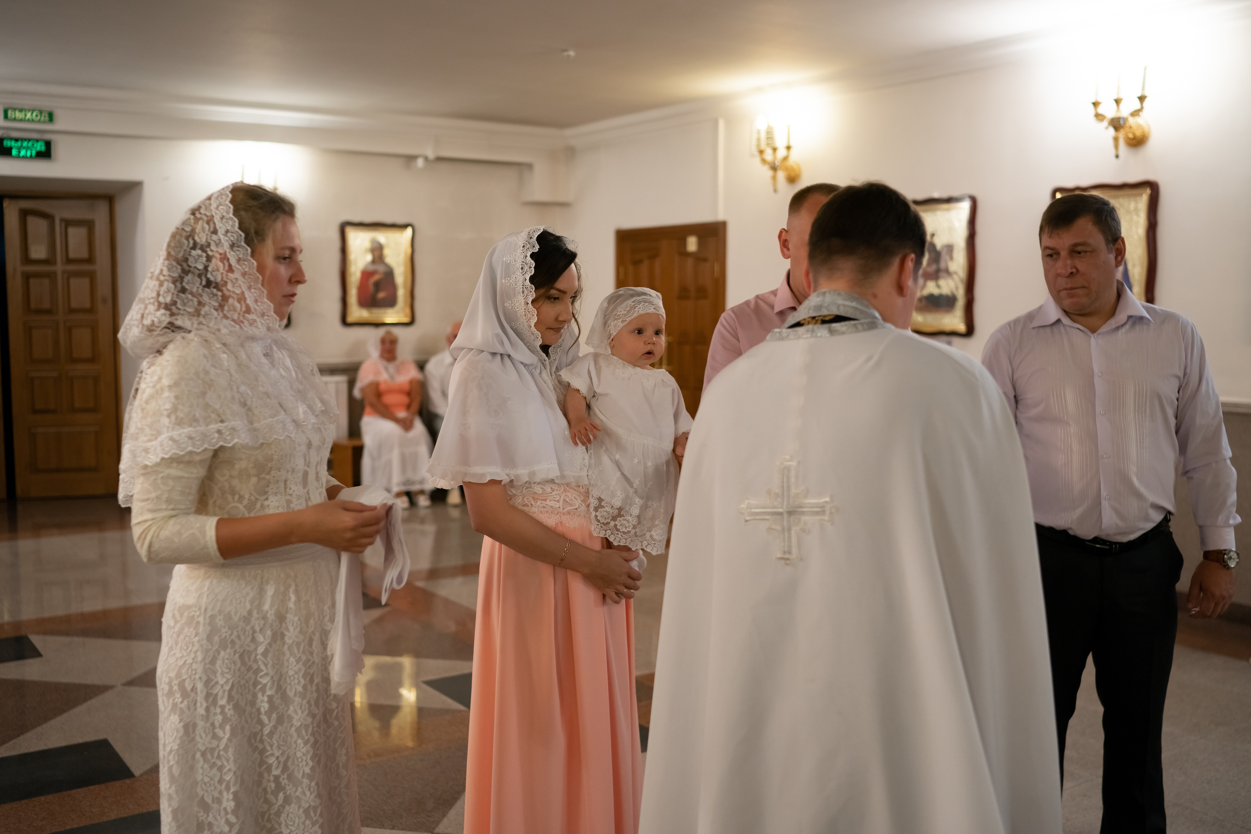 Крещение Златы Храм Рождества Христова. Фотограф на Крещение и Венчание в Красноярске Рамазанова Юлия