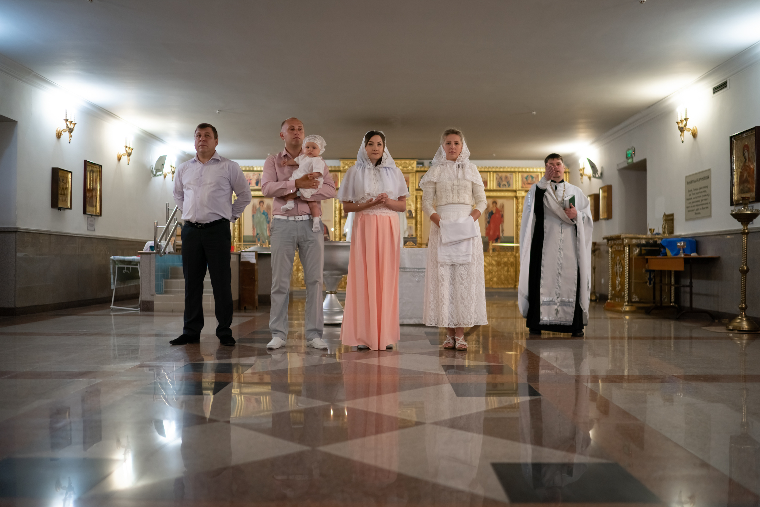 Крещение Златы Храм Рождества Христова. Фотограф на Крещение и Венчание в Красноярске Рамазанова Юлия