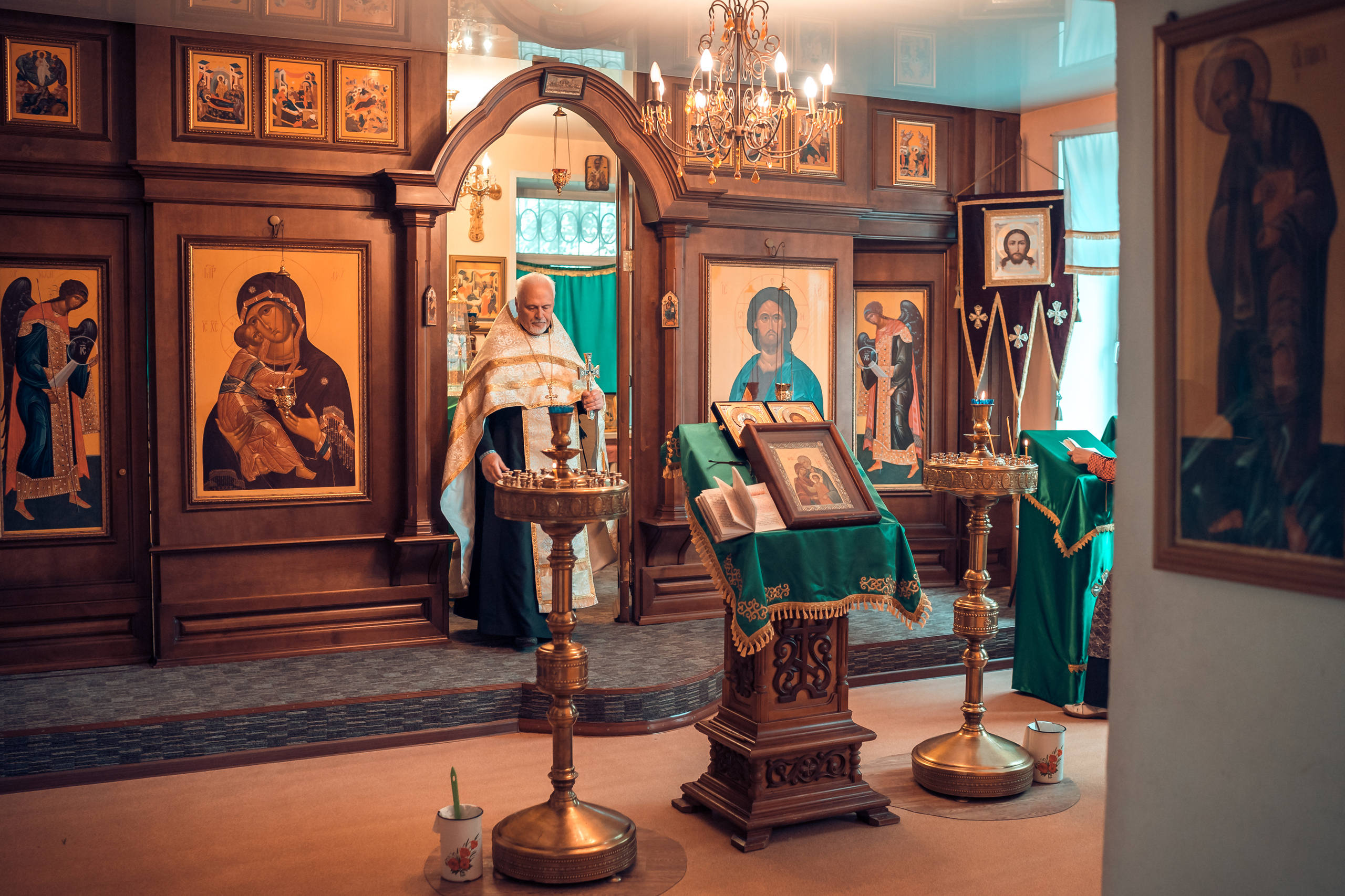 Таинство Венчания Евгения и Ирины Храм Праведного Иосифа Обручника. Фотограф на Крещение и Венчание в Красноярске Рамазанова Юлия