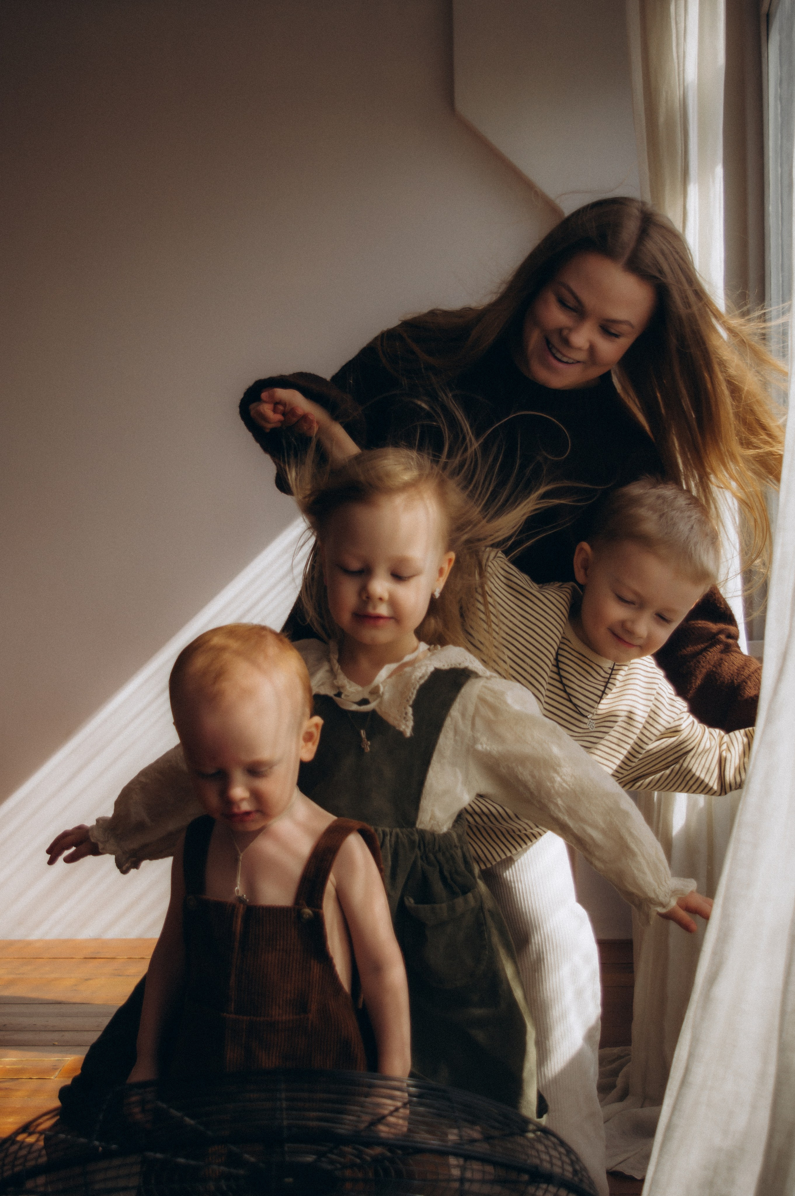 Любовь в воздухе. Семейная фотосессия в студии. Юлия Левада Семейный и женский фотограф