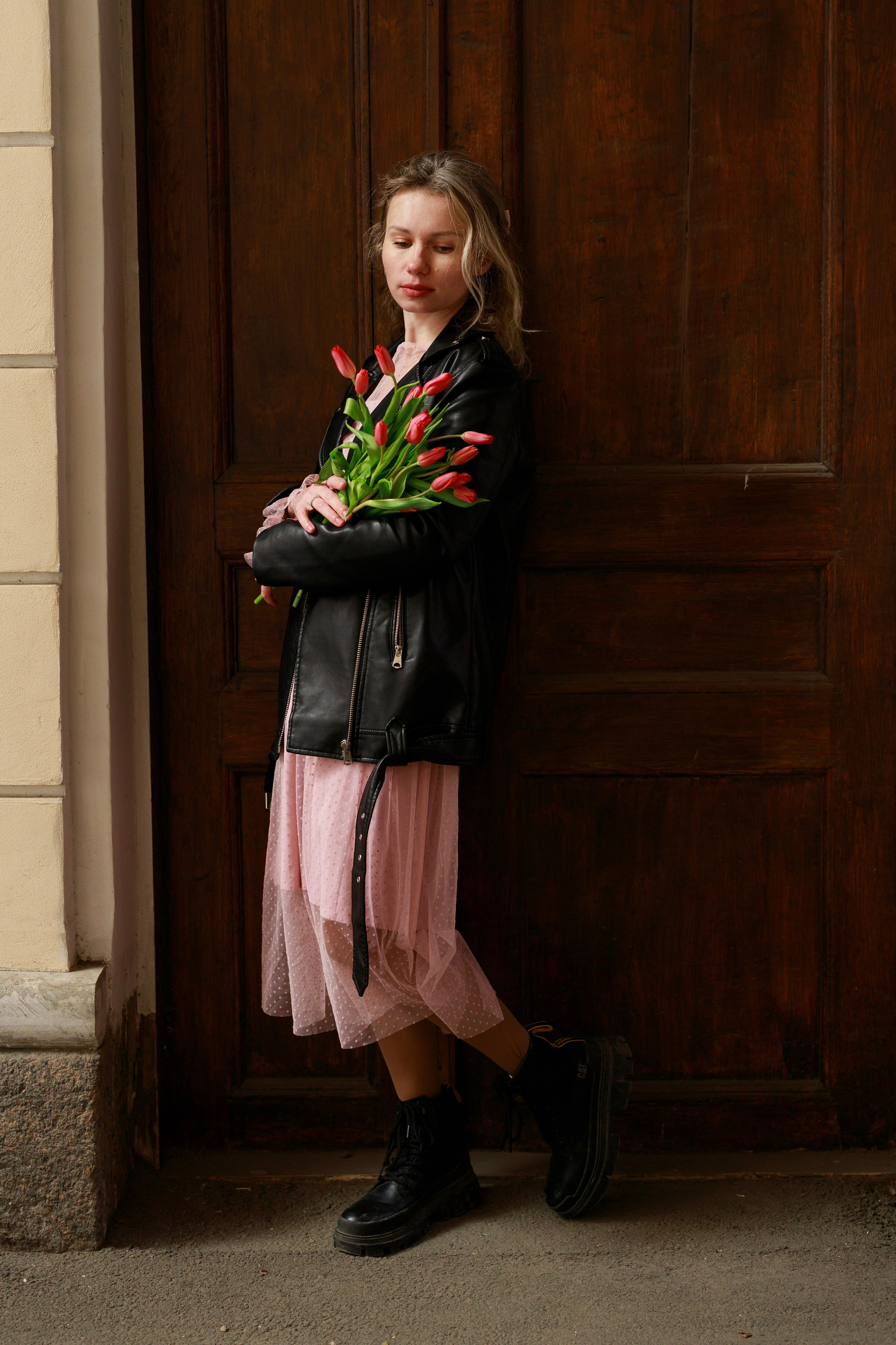 Фотопрогулка в городе с тюльпанами. Фотограф Санкт-Петербург Конюхова Мария