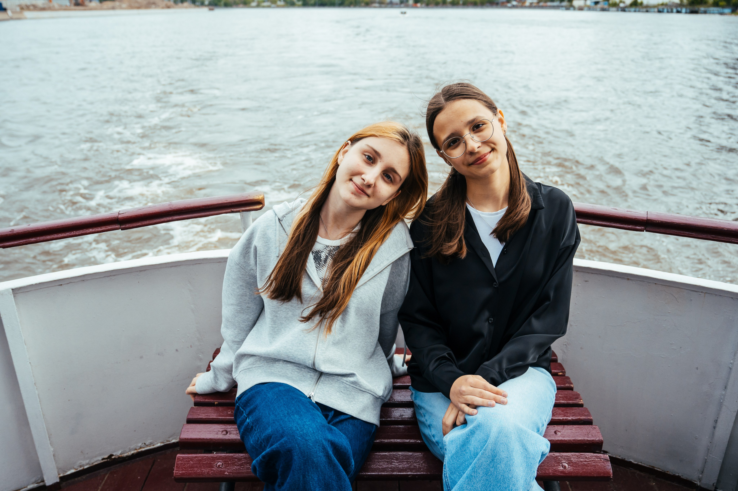 Последний звонок. Анастасия Петрович фотограф, фотокорреспондент в Москве и Санкт-Петербурге. Фотосъёмка репортажа, мероприятия, корпоративная съёмка, контент