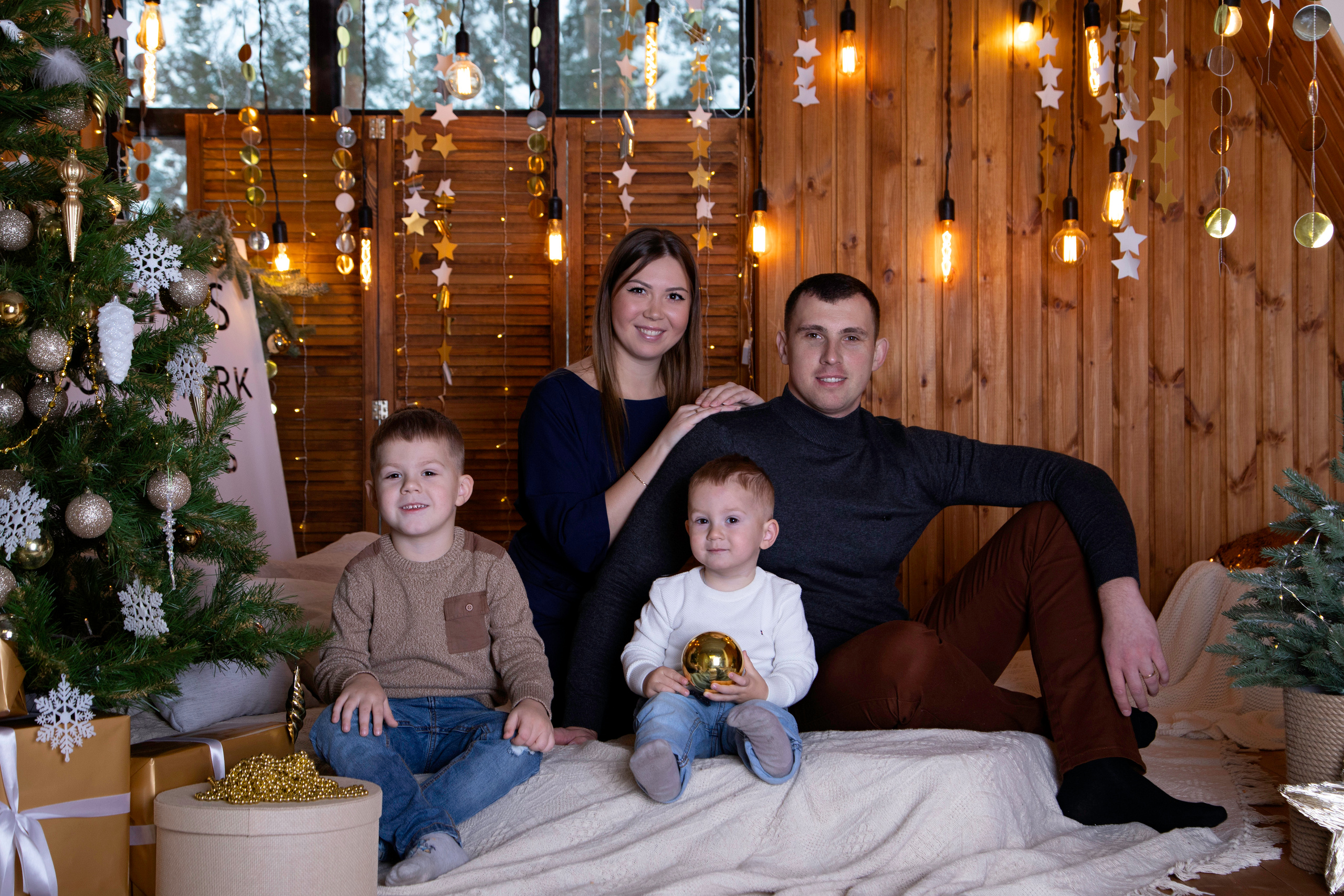 Семейная фотосессия, детские съемки, в студии и дома Сергиев Посад. Фотограф Марина Побединская