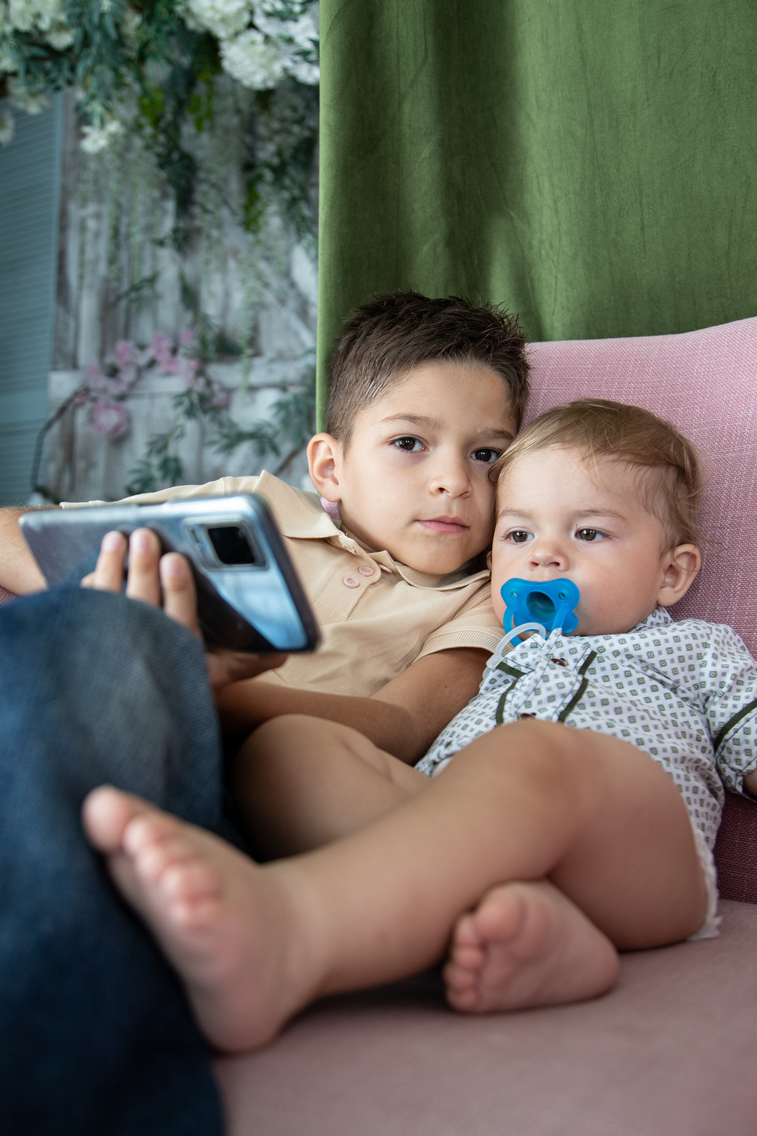 Семейная фотосессия, детские съемки, в студии и дома Сергиев Посад. Фотограф Марина Побединская