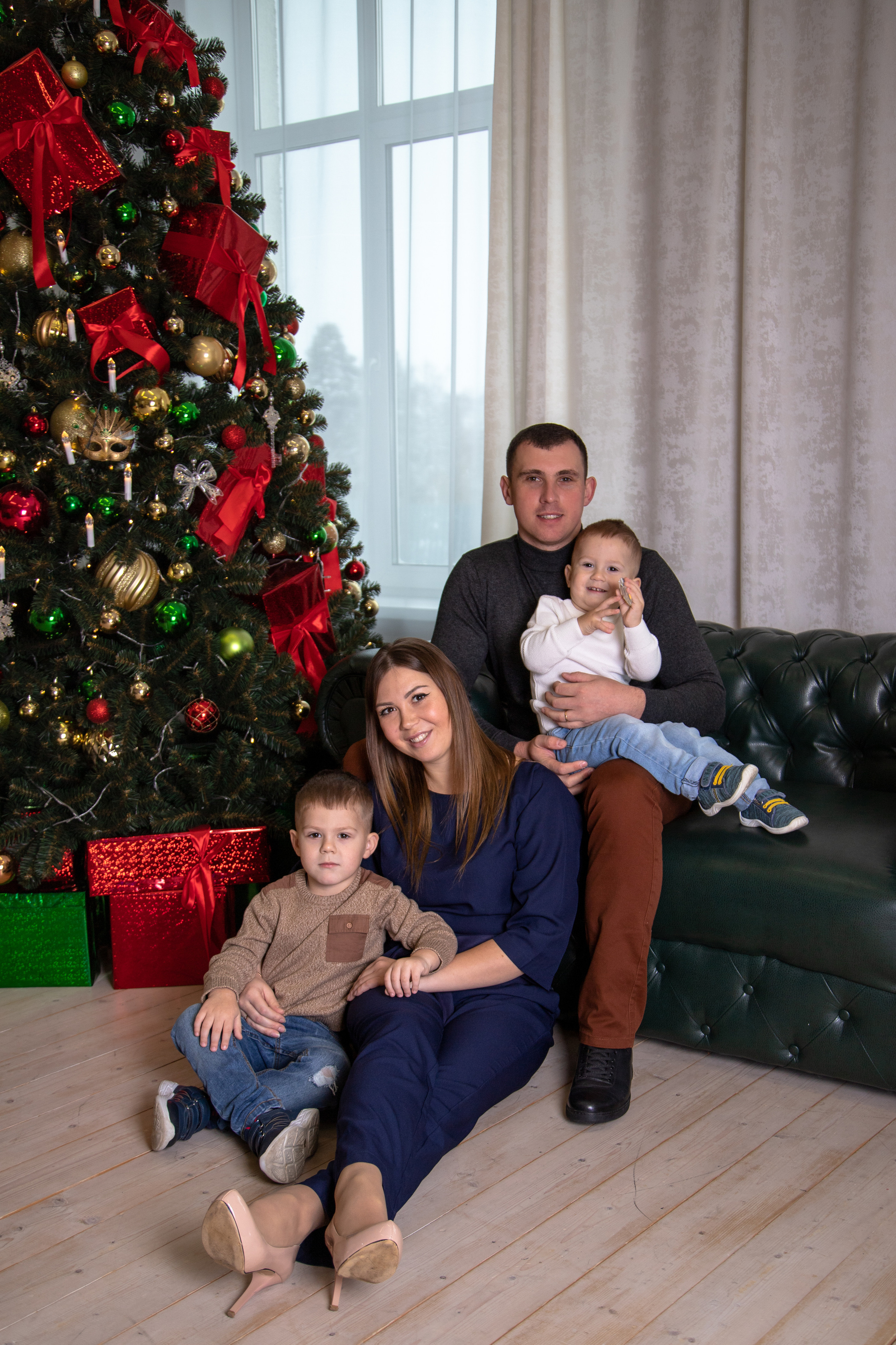 Семейная фотосессия, детские съемки, в студии и дома Сергиев Посад. Фотограф Марина Побединская