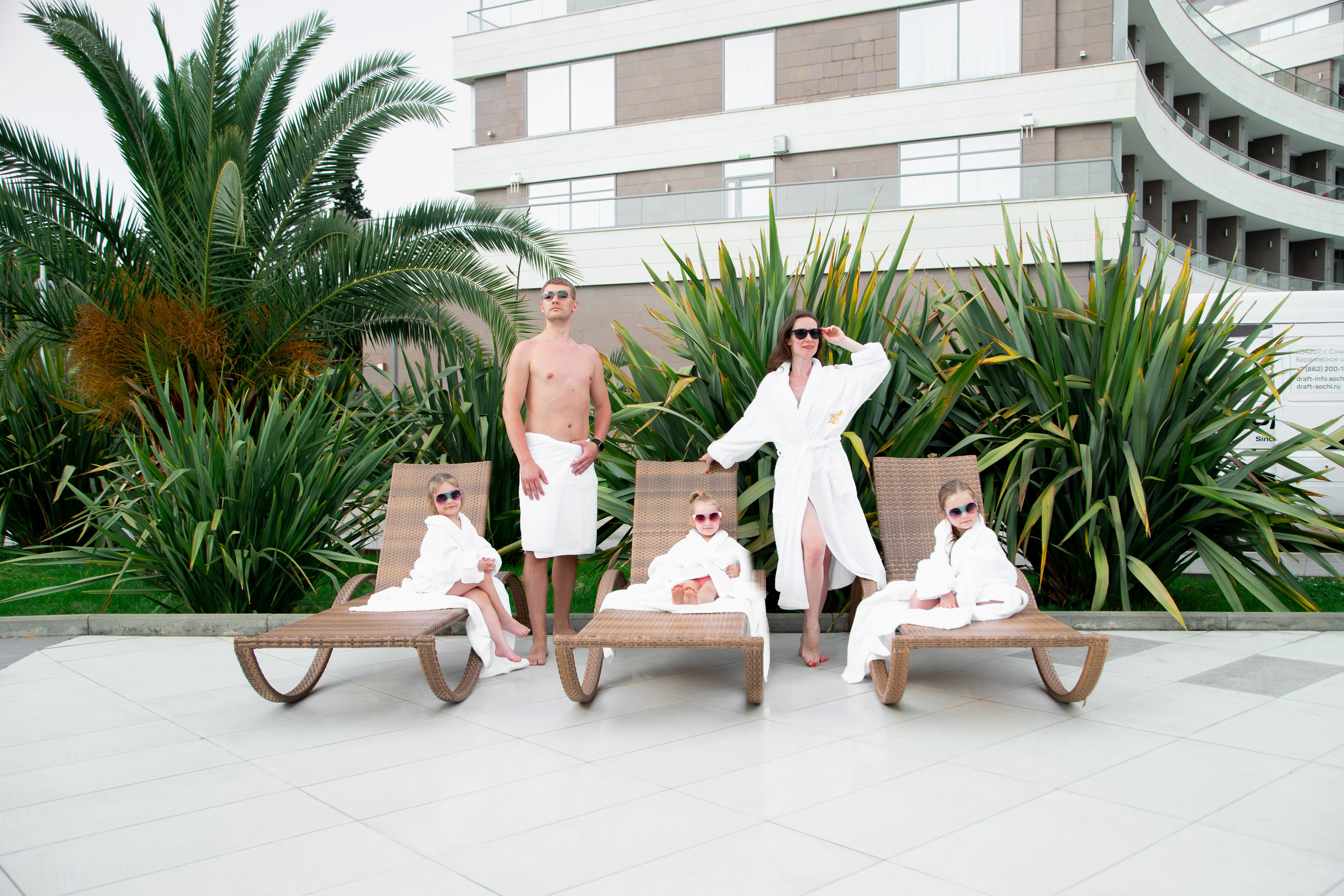 Семейная фотосессия, детские съемки, в студии и дома Сергиев Посад. Фотограф Марина Побединская