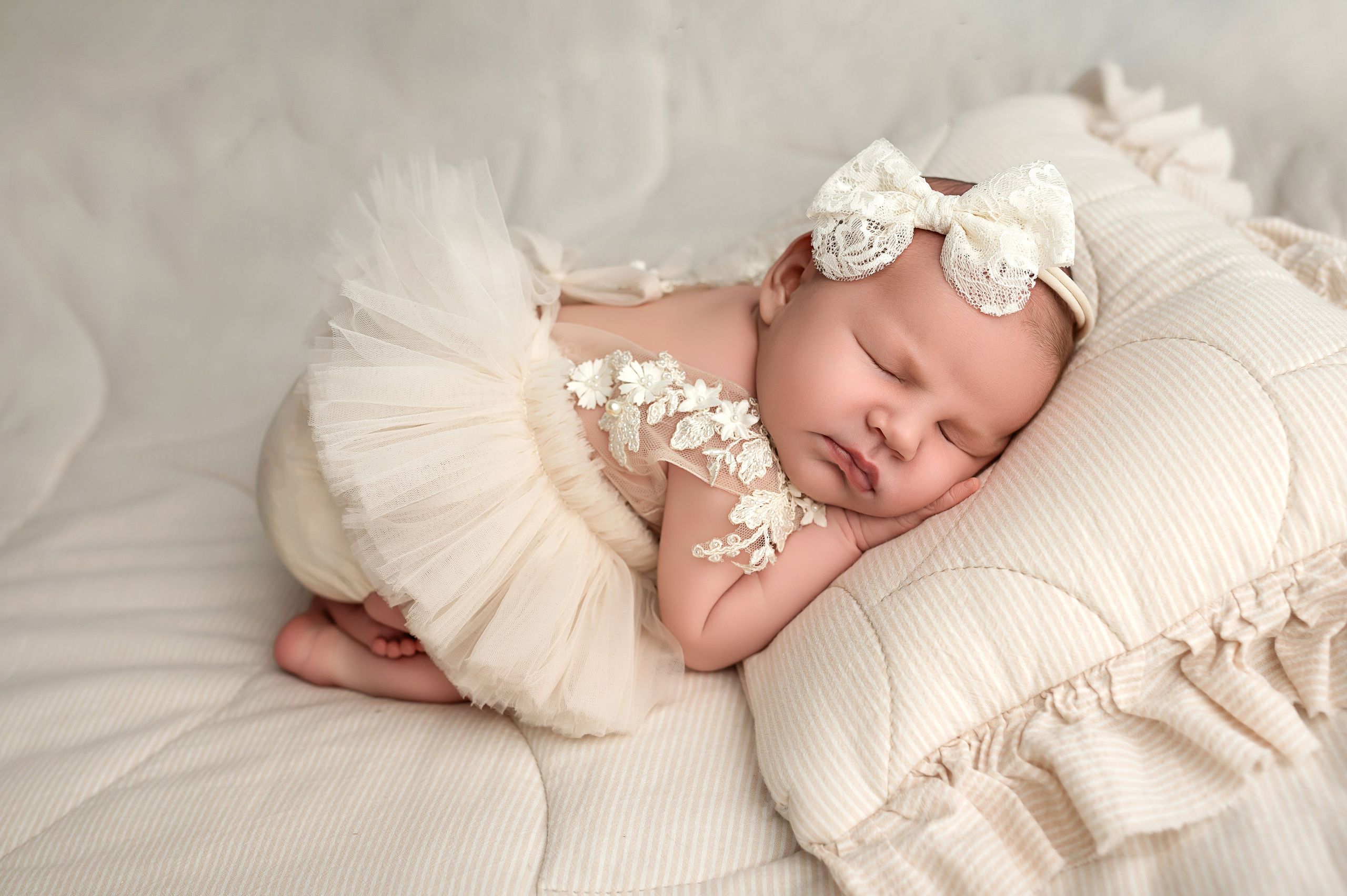 Новорождённые девочки. Детский фотограф новорождённых в Минске Боровик Екатерина