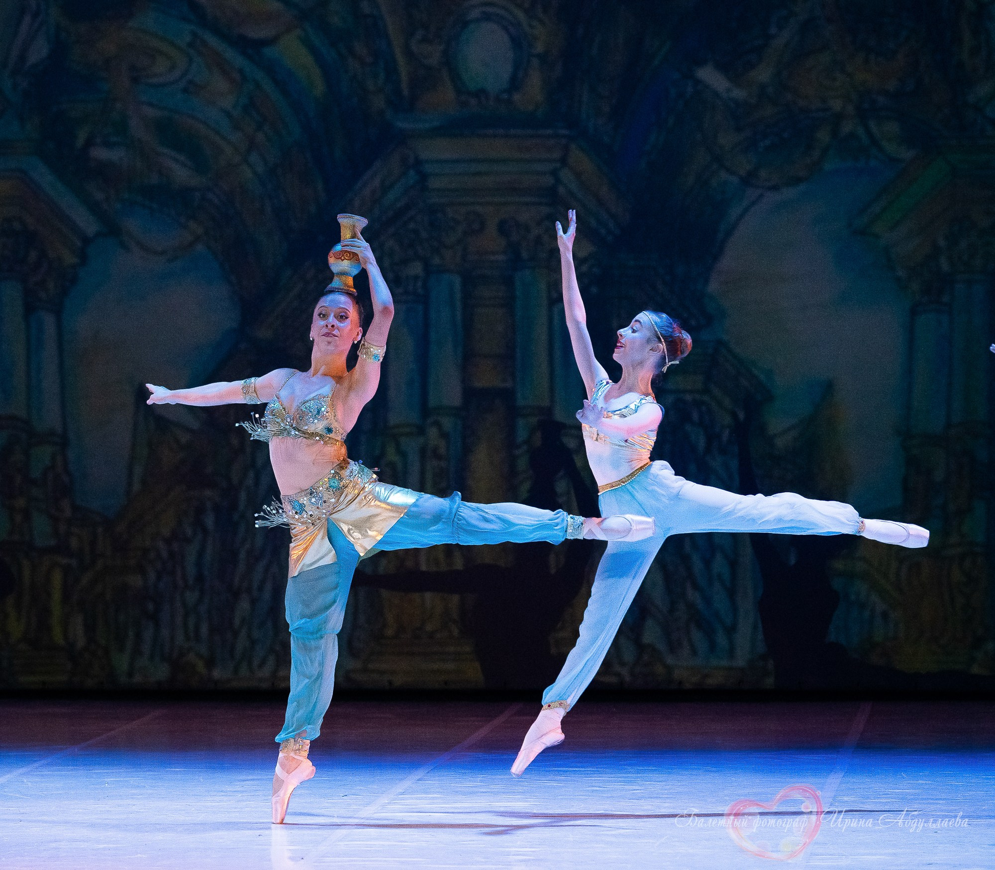 Хореографический колледж ЛЕДЯХ «Наставники»