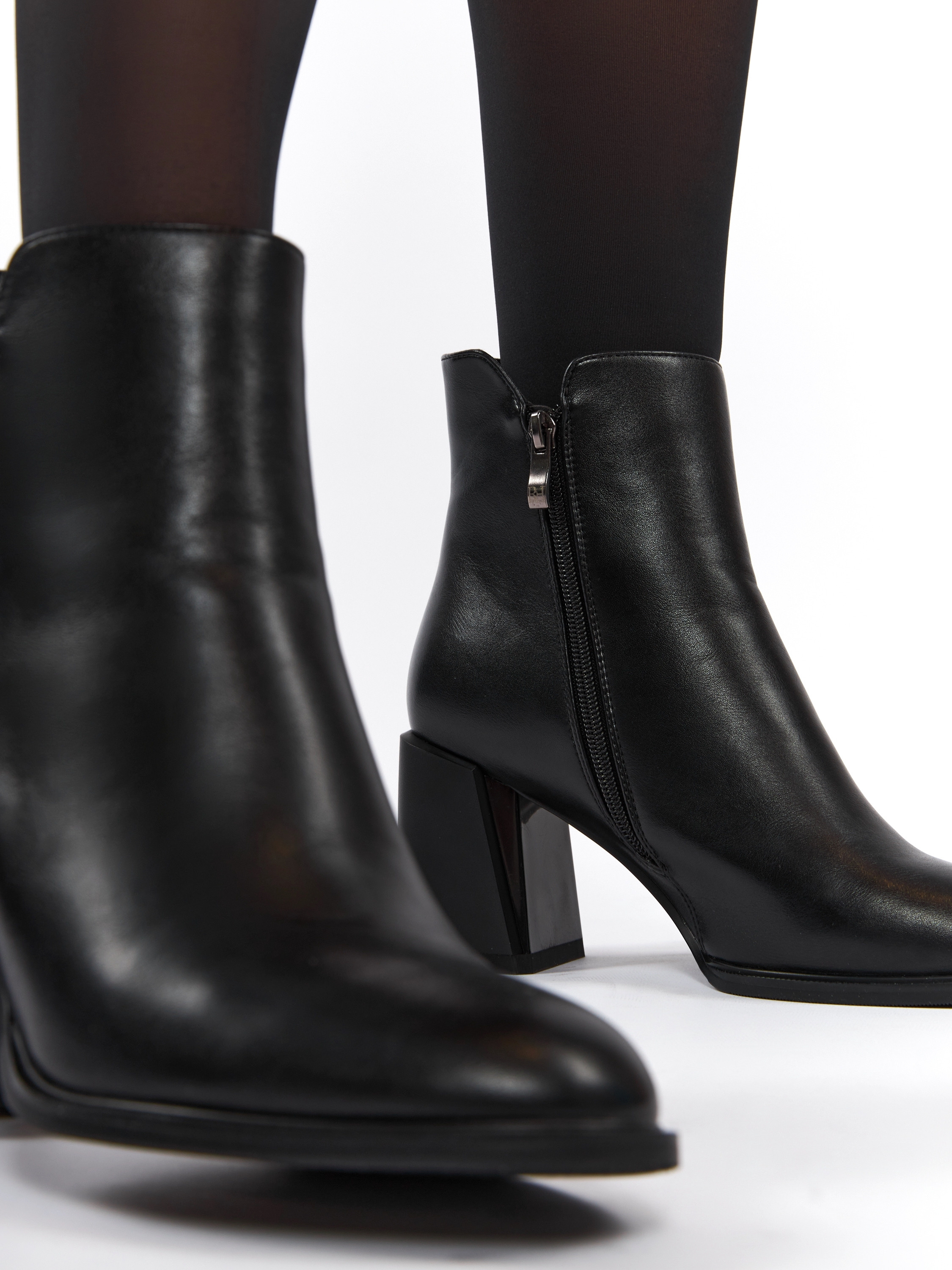 Профессиональная сьемка обуви Rio Fiore. Фотограф Мария Шулик