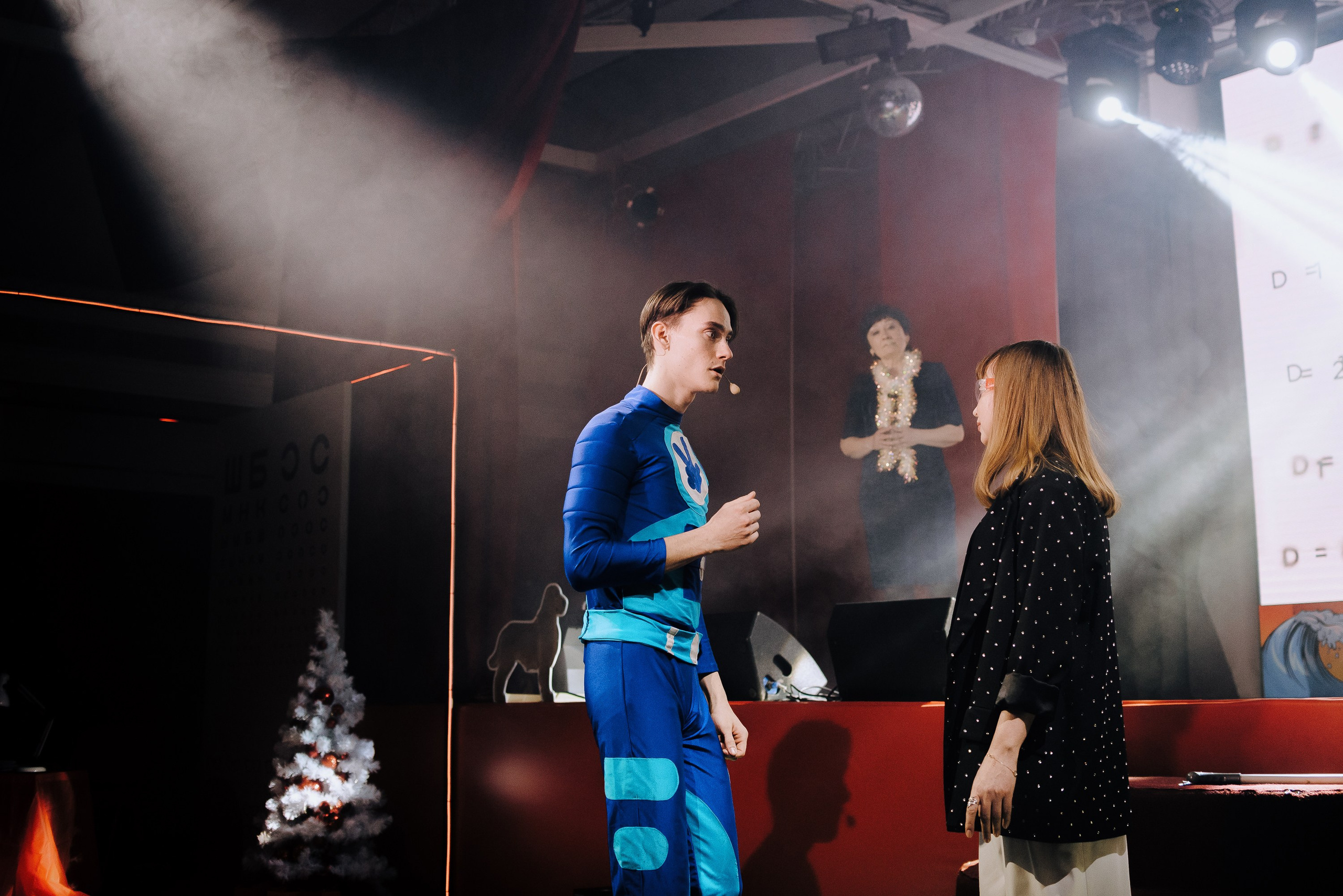 СПЕКТАКЛЬ «ВОЛШЕБНЫЕ ОЧКИ» ОПТИК-ЦЕНТР. Репортажный фотограф Зуев Роман г. Челябинск