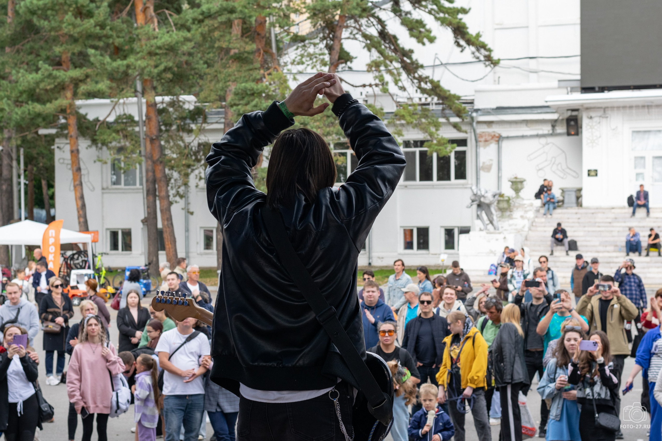 Антон Курдюмов фотограф в Хабаровске Рина Курдюмова фото27 foto27 Антон Дорофеев репортажный репортаж документалист Тони и Рина фотосоздатели Международный фестиваль Рок в защиту животных Хабаровск