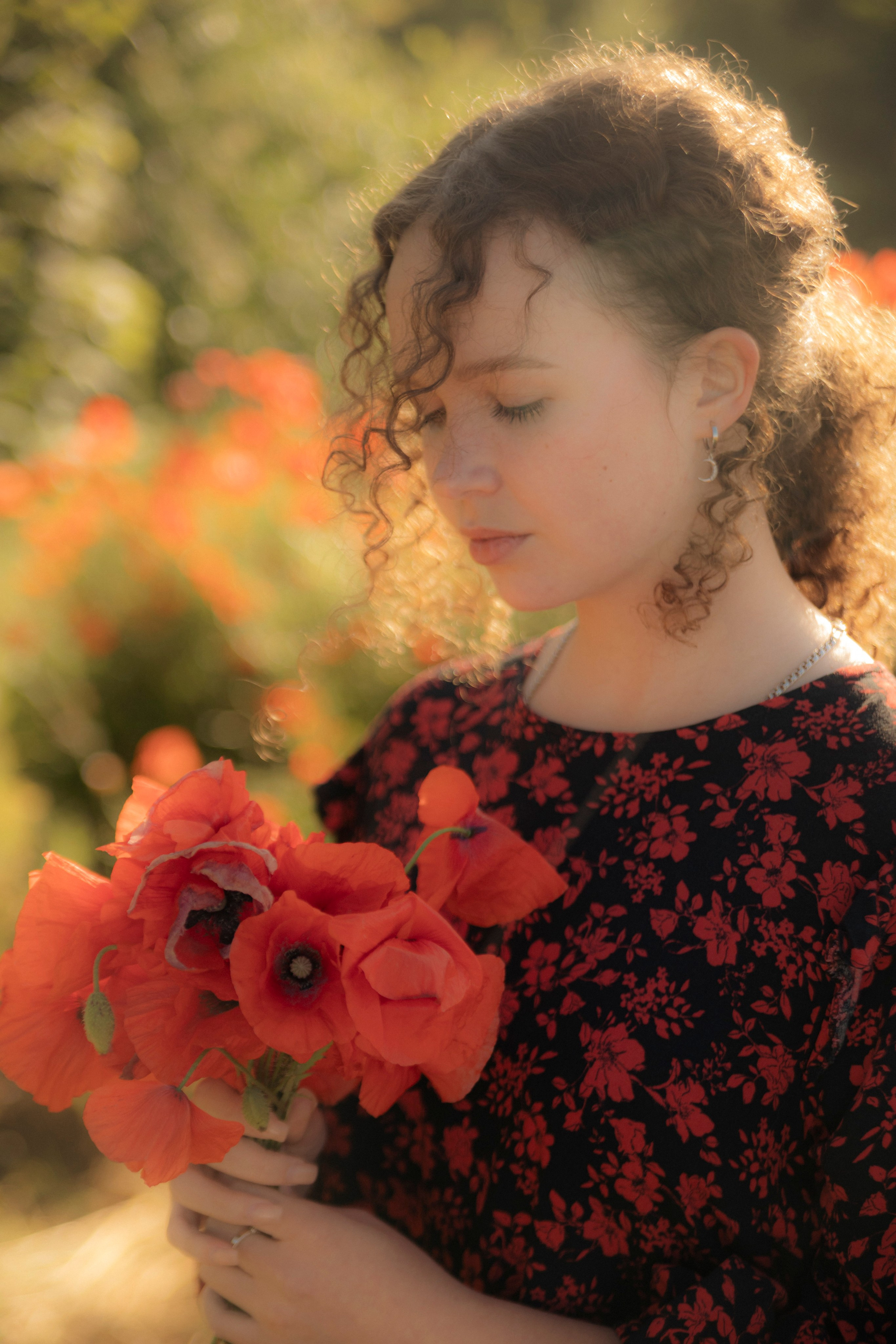 В Маках. Портретный фотограф в Калининграде Алеся Раух