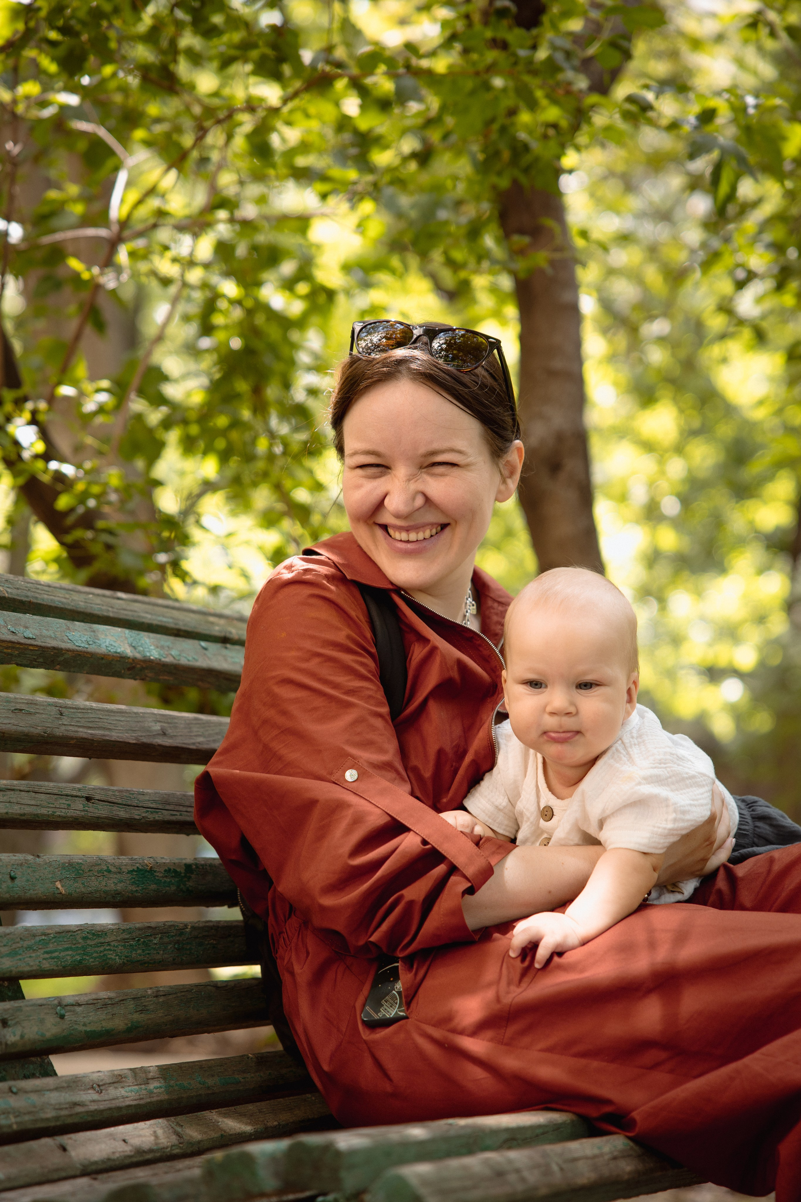 Настя с сыном у Alma-Mater. Ваш семейный newborn и lifestyle фотограф в СПБ Наталья Журавлева