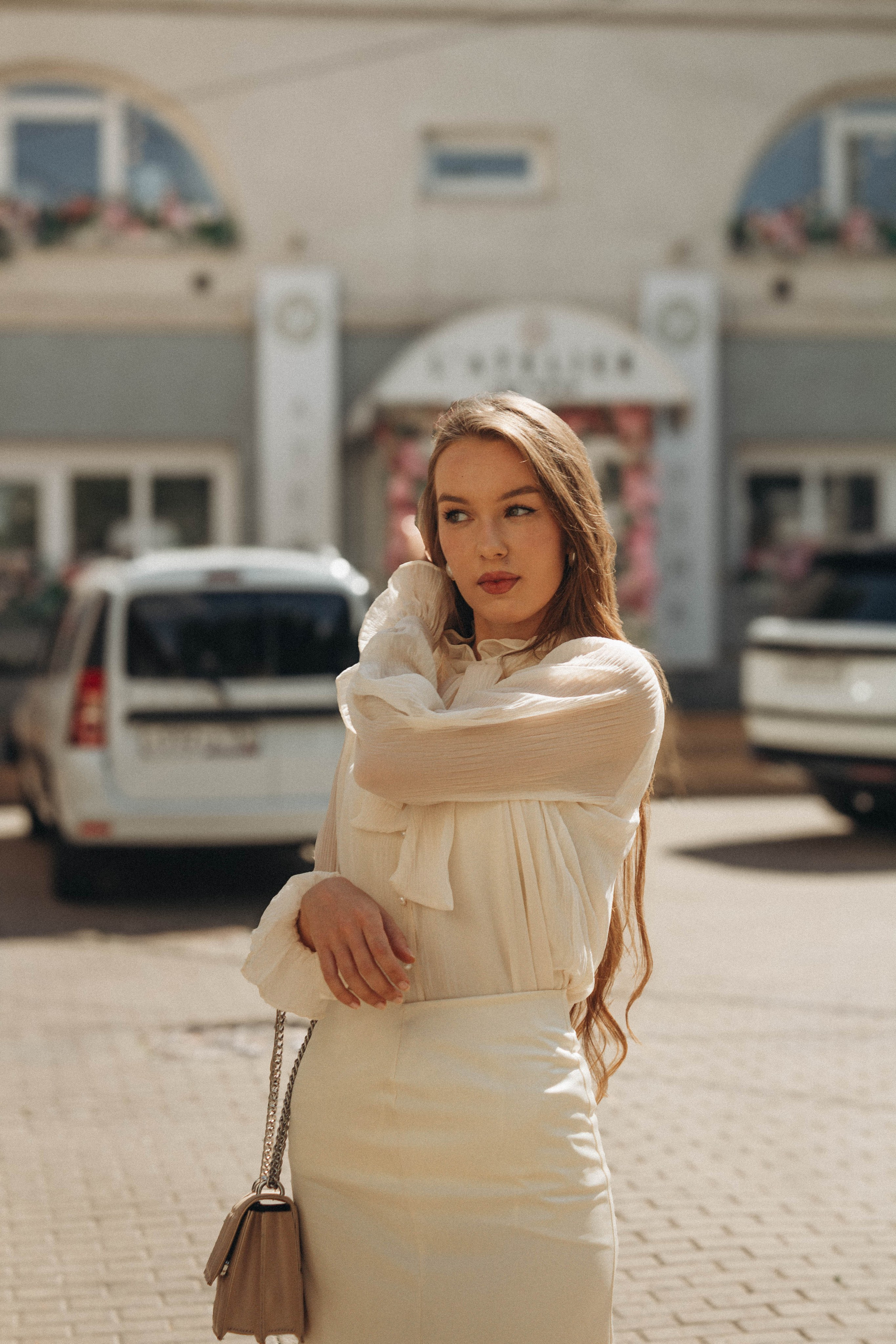 Sofiya. Я — Алёна и я фотографирую красиво (е)