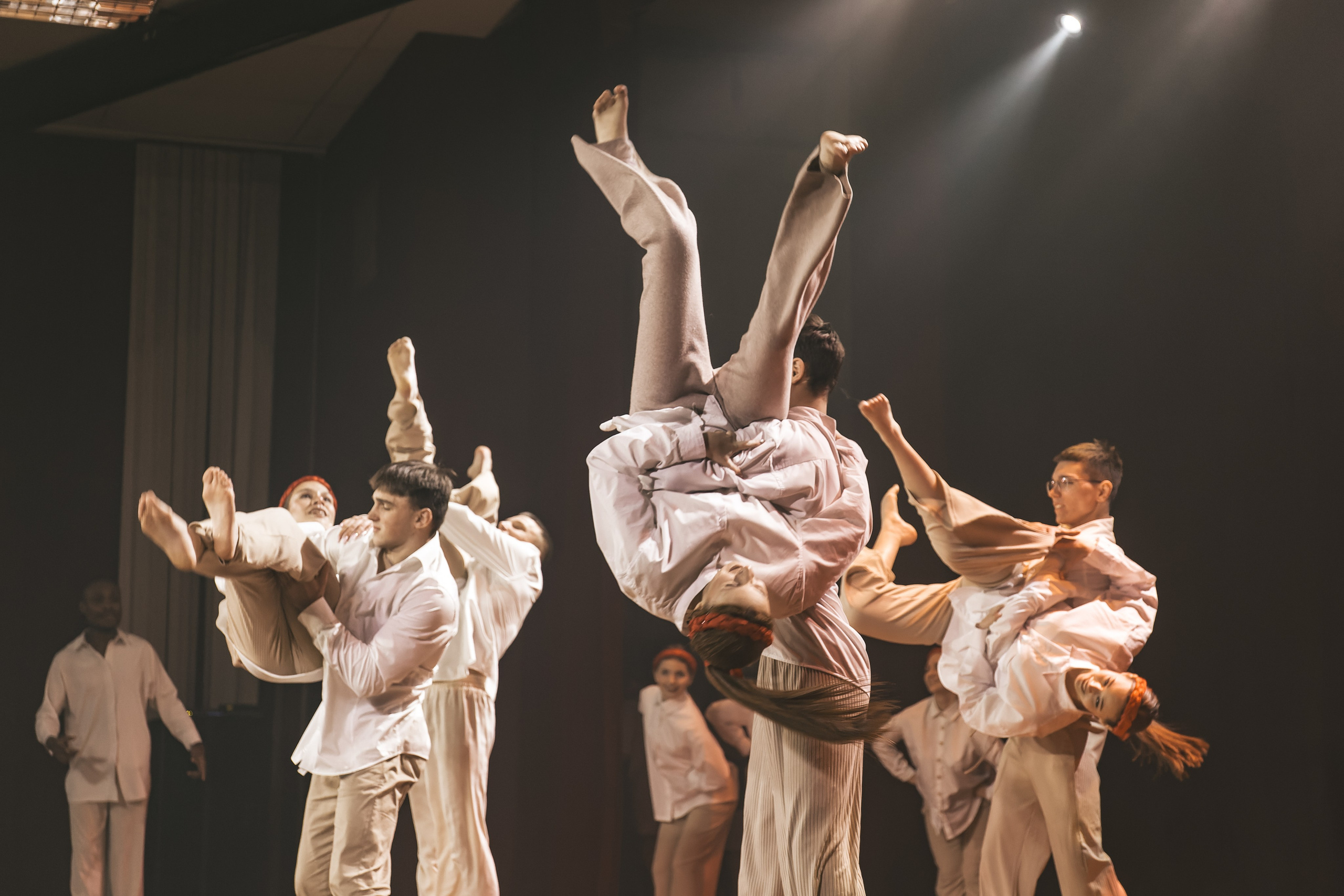 СмолГУ — Зеленое Яблоко — 2023. Танец. KiPPER Gallery — Фотограф