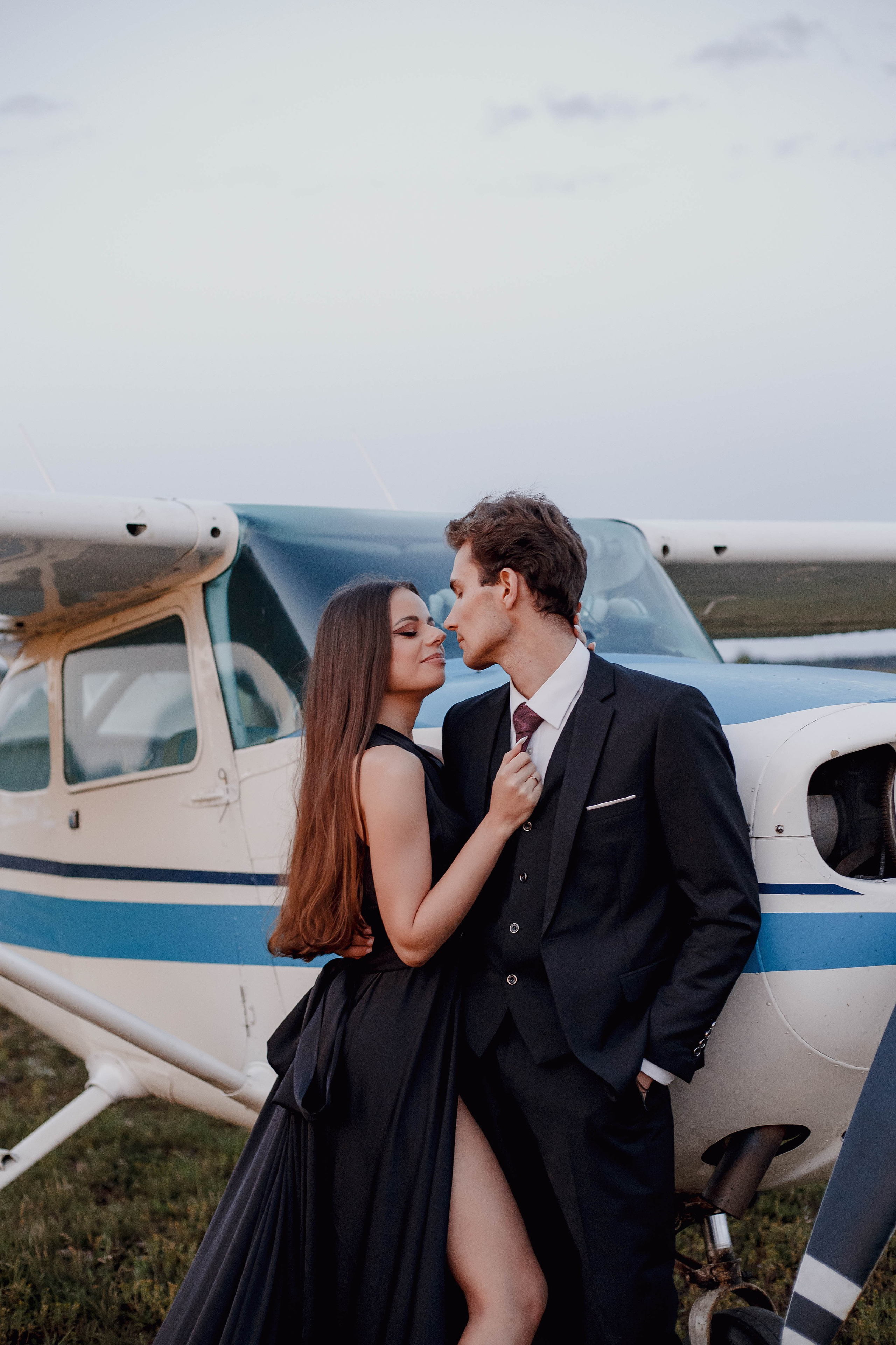 На взлетной полосе. Свадебный фотограф Санкт-Петербург  Москва