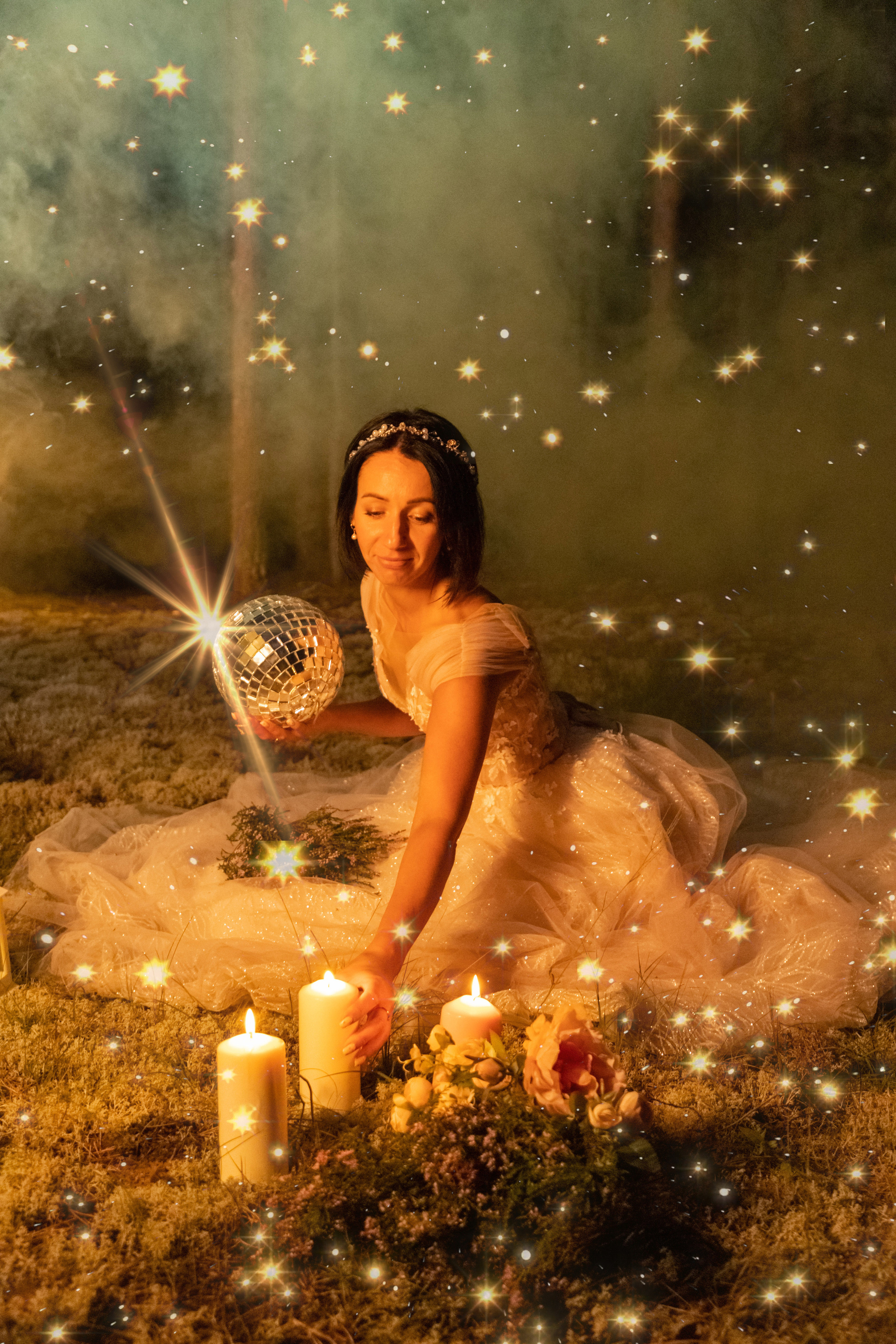 Фотосессия в лесу с дымом и цветным светом. Коммерческий фотограф Андрей Тремасов