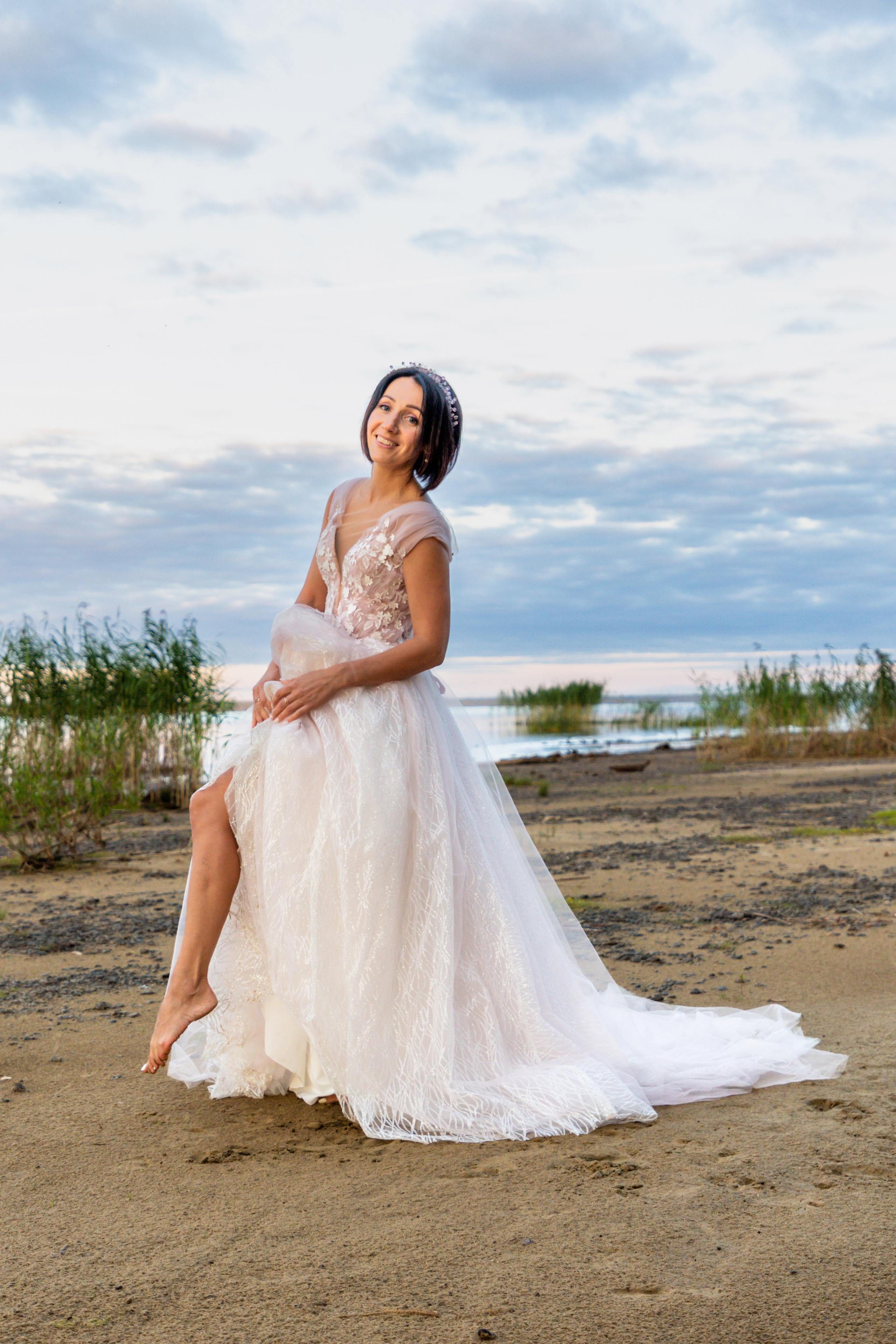 Фотосессия в лесу с дымом и цветным светом. Коммерческий фотограф Андрей Тремасов