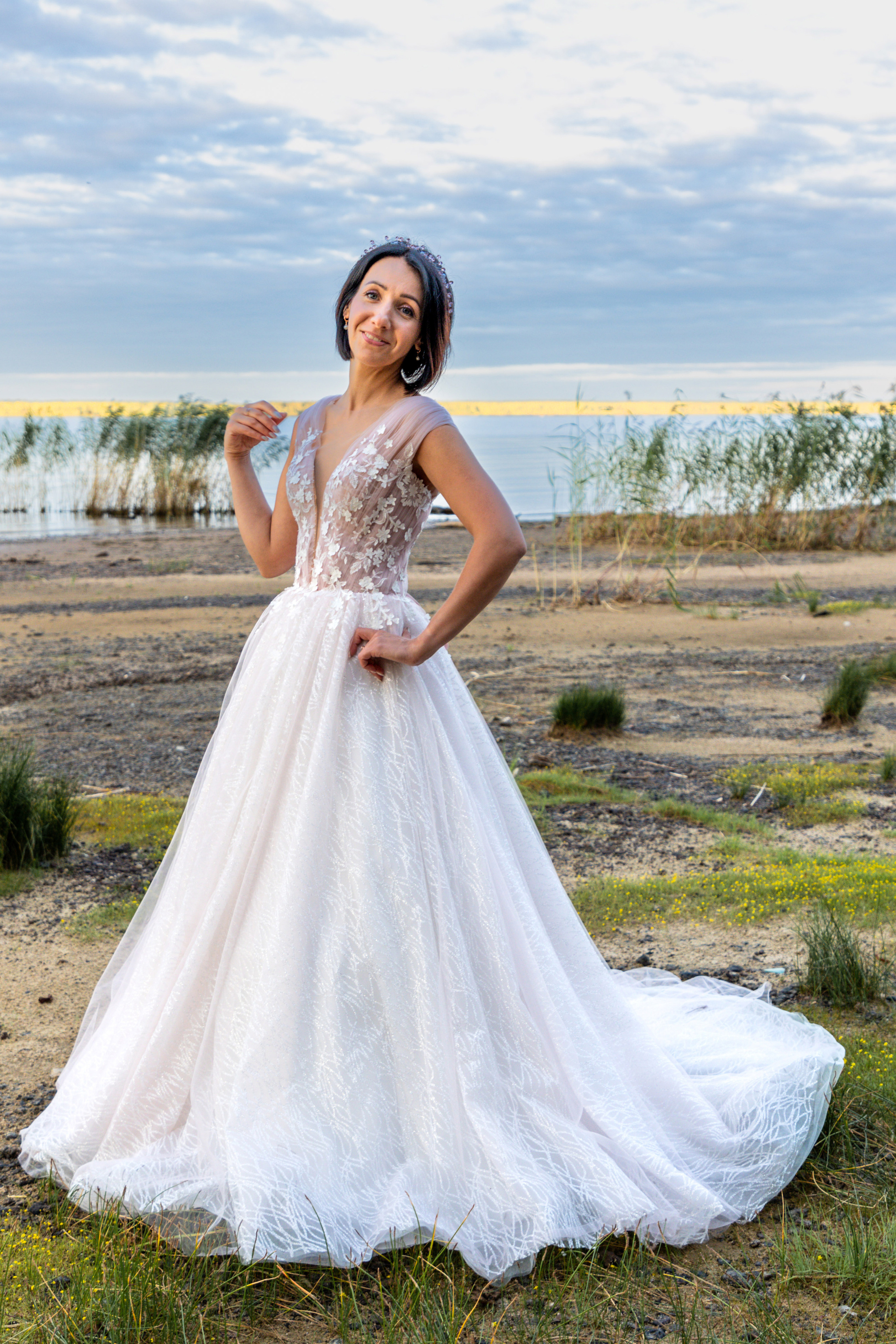 Фотосессия в лесу с дымом и цветным светом. Коммерческий фотограф Андрей Тремасов