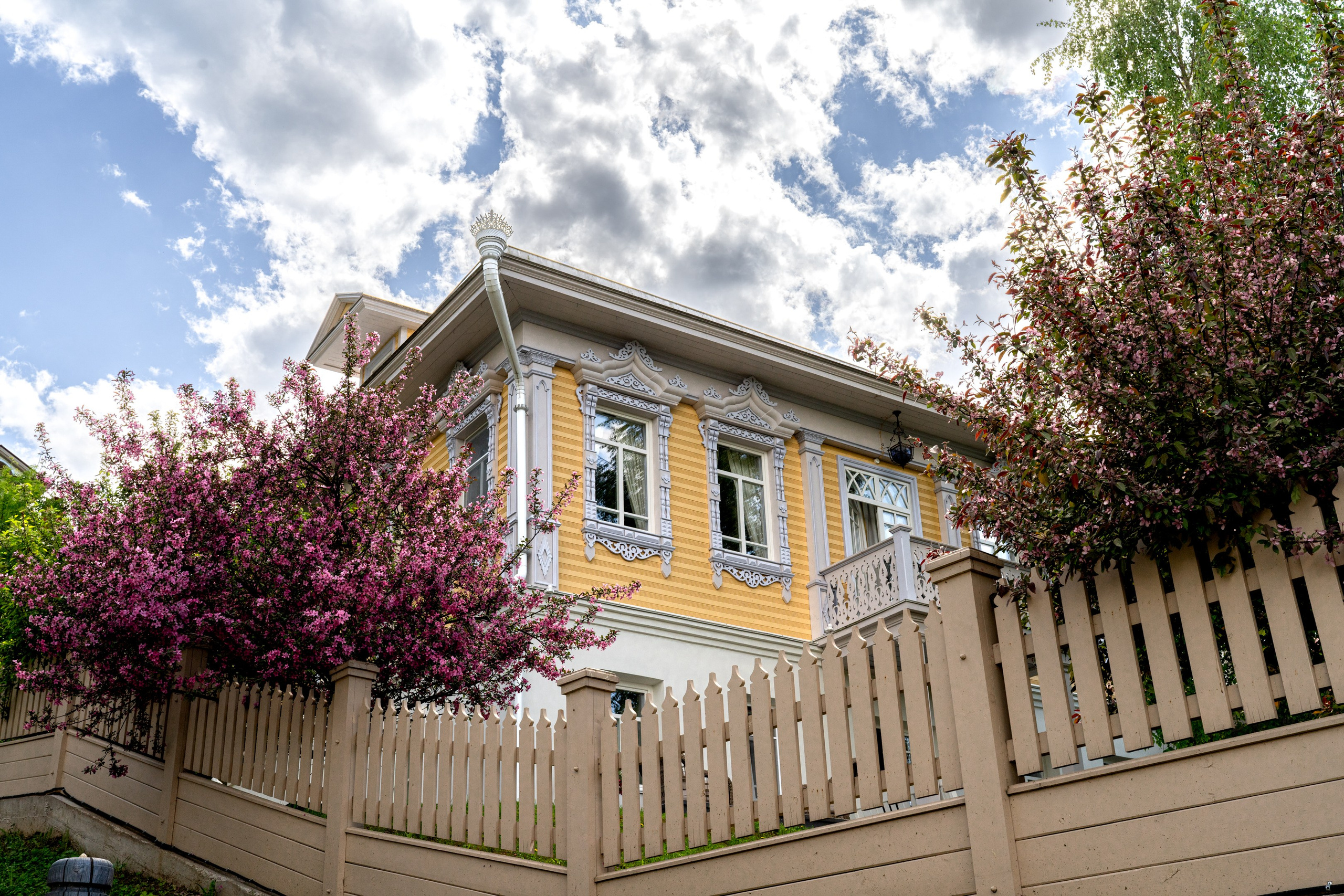 Плёс. ПОБУДЬ ЗДЕСЬ И ЦЕЛЕЕ БУДЕТ ЭТОТ МИР