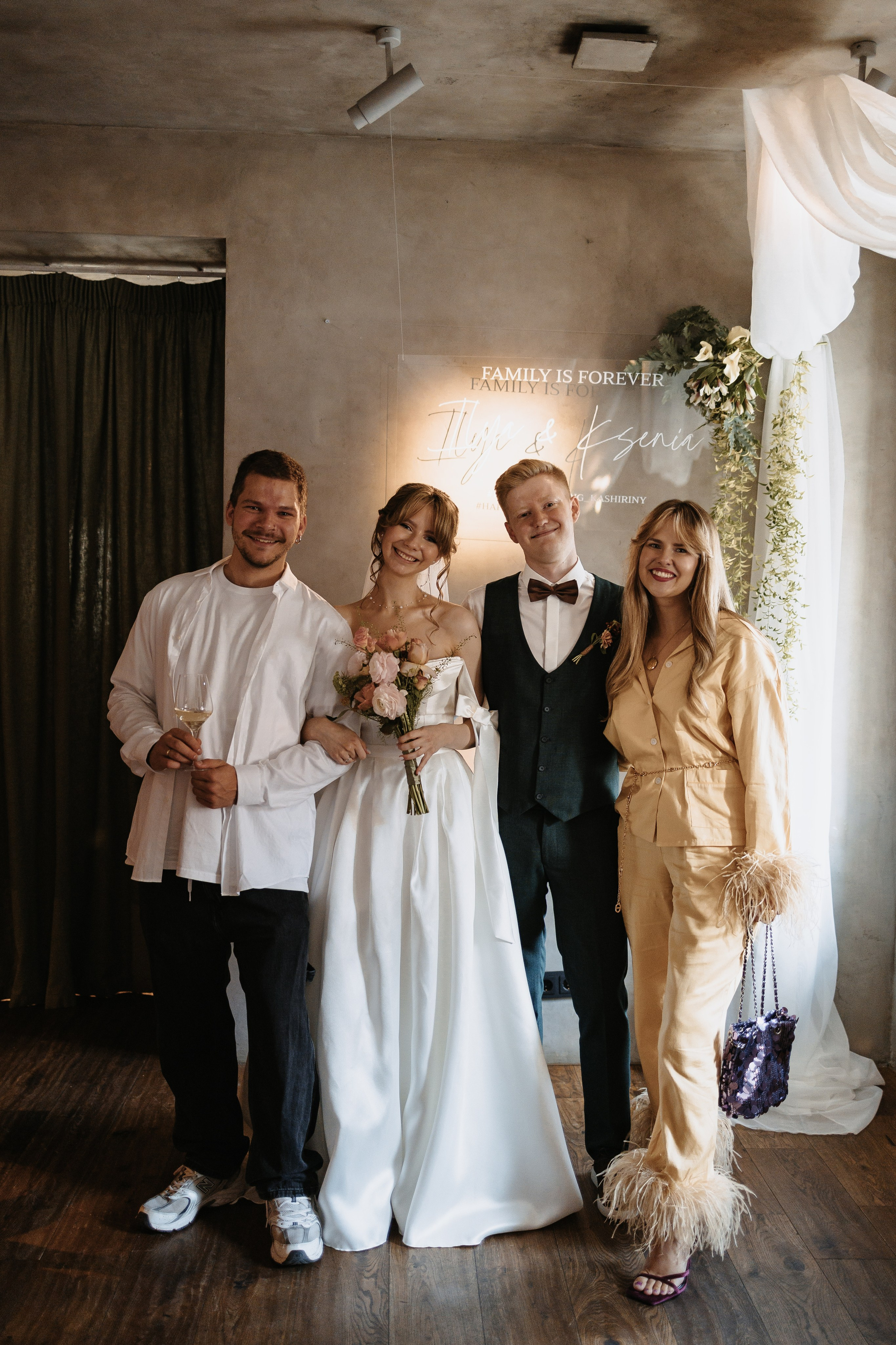 Илья и Ксюша (2024). Свадебный и семейный фотограф в Москве Яна Шувалова