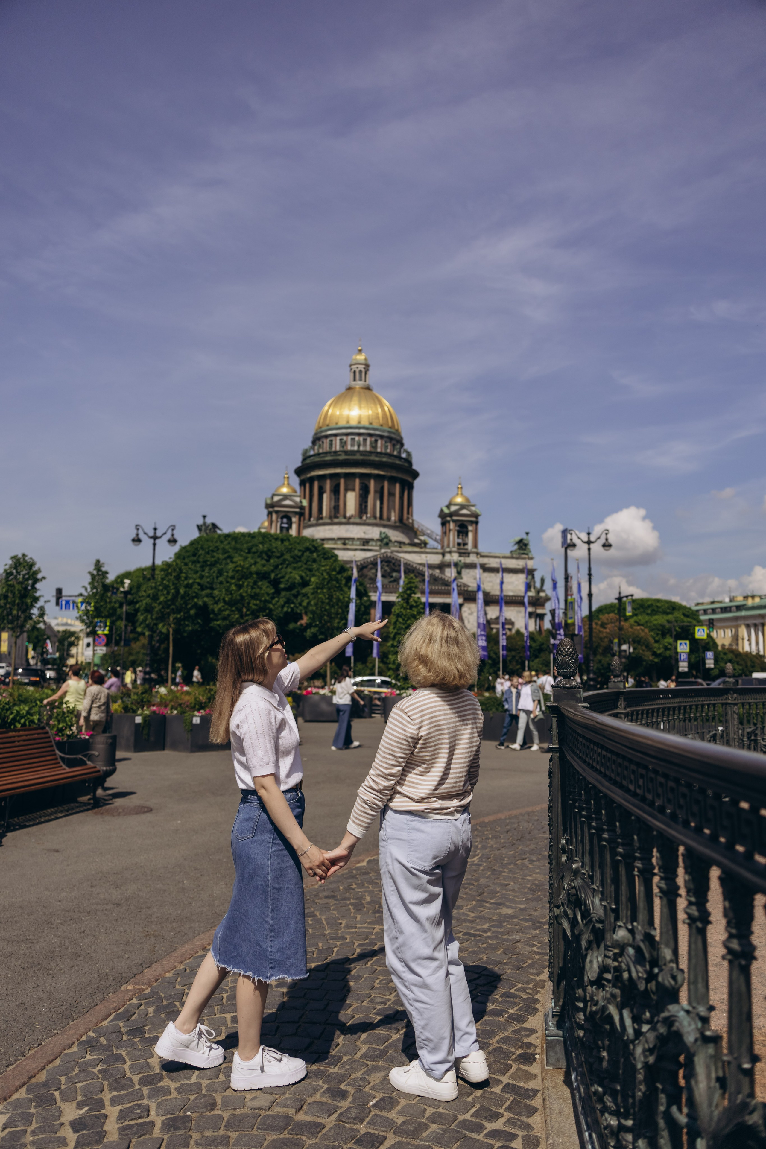 Семейная прогулка на Исаакиевском соборе. Семейный и свадебный фотограф в Санкт-Петербурге Екатерина Васильева