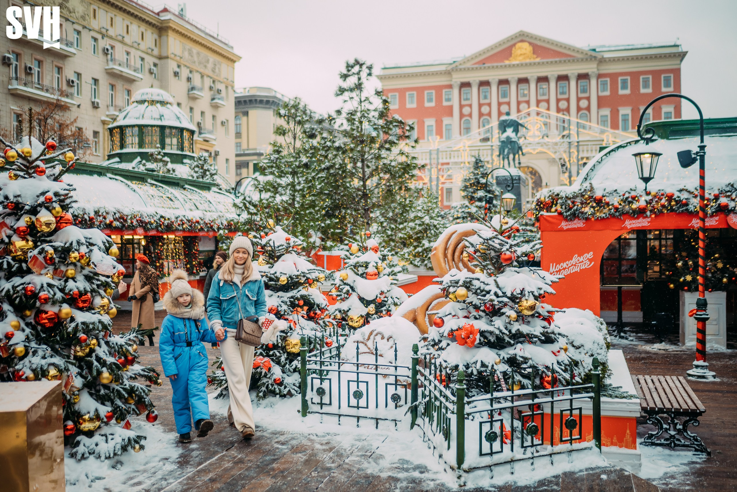 Новогодняя ярмарка на Тверской площади