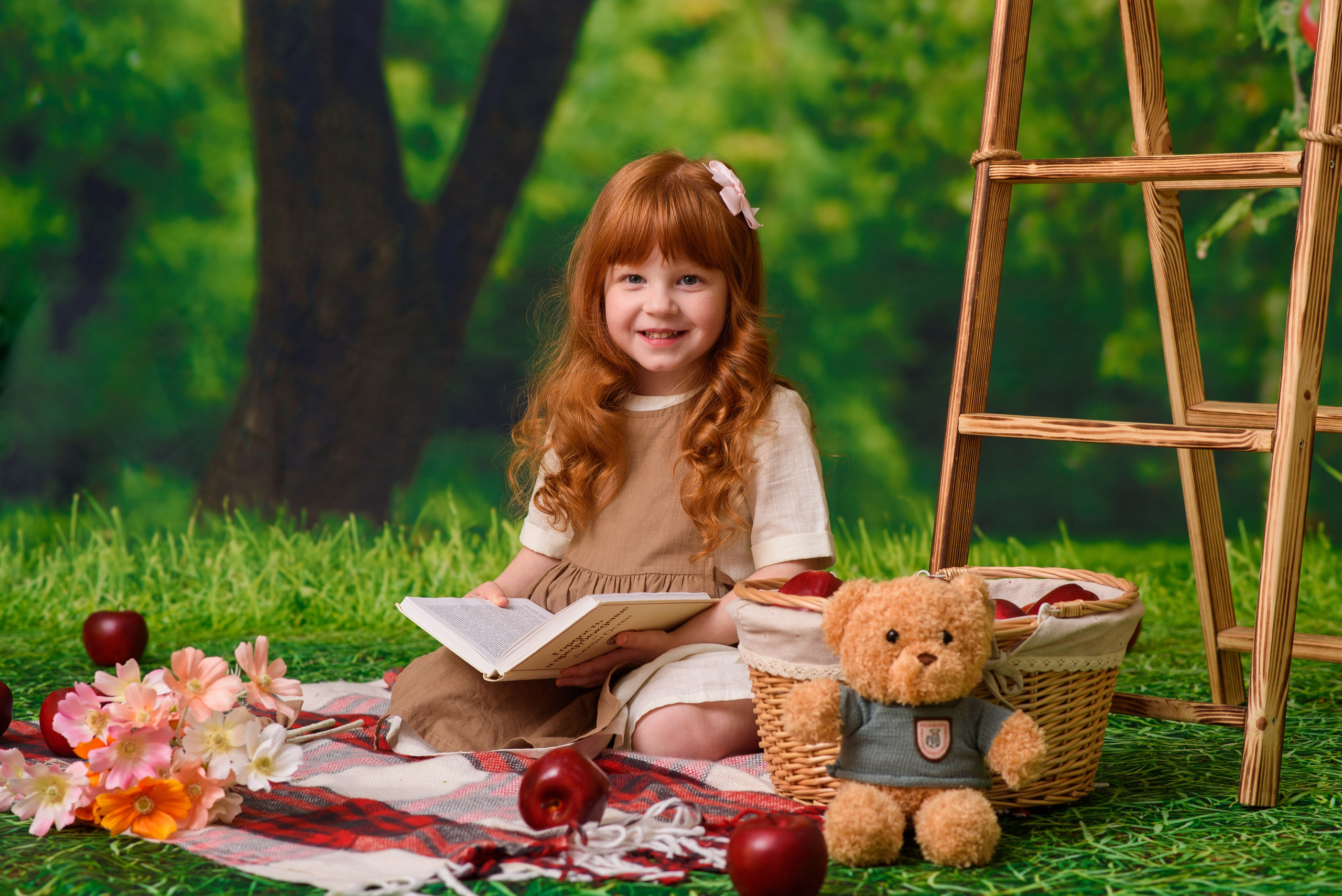 Яблочный сад. Детская фотостудия Москва