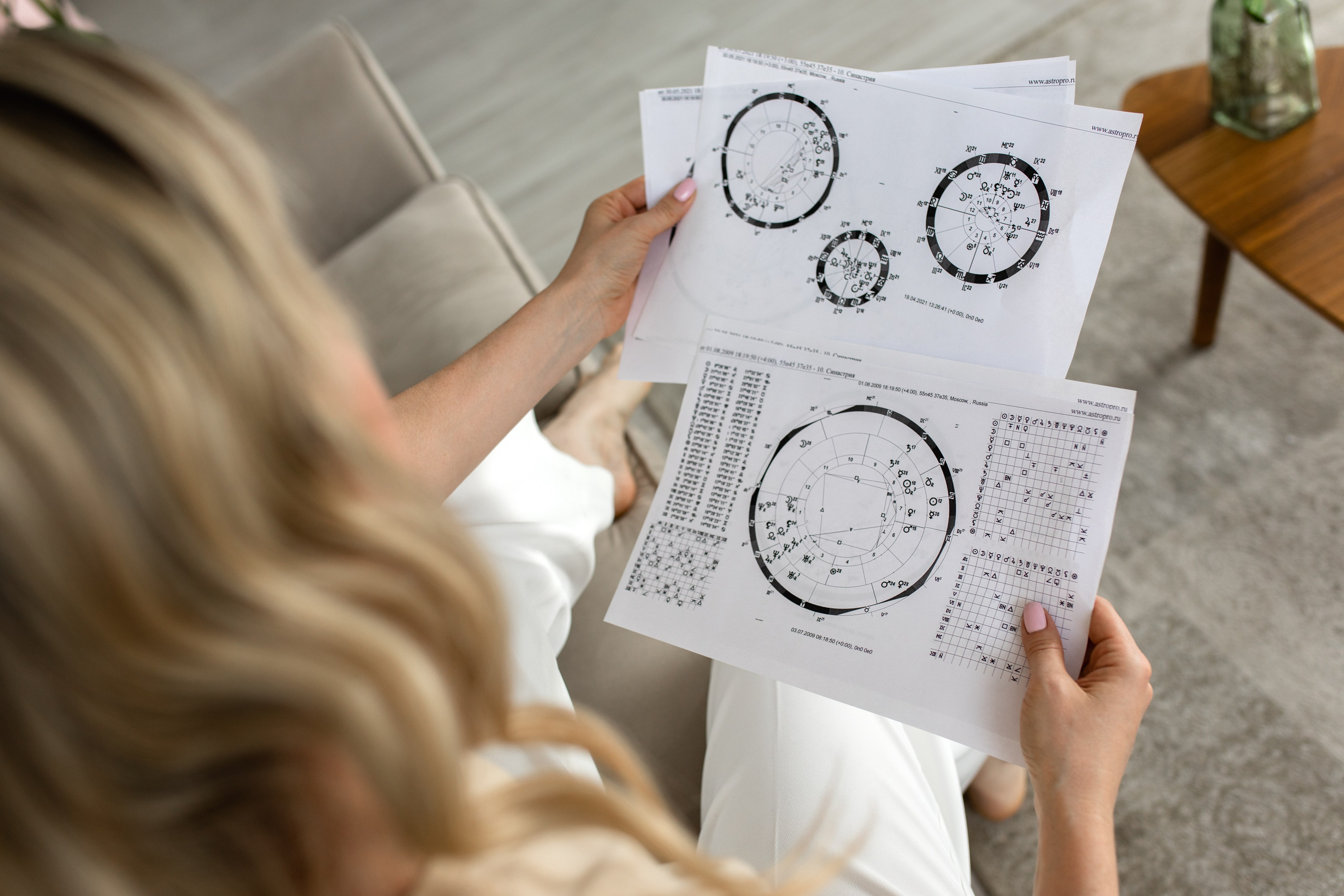 Астролог Надина. ЖЕНСКИЙ ФОТОГРАФ МОСКВА СВЕТЛАНА КУРД