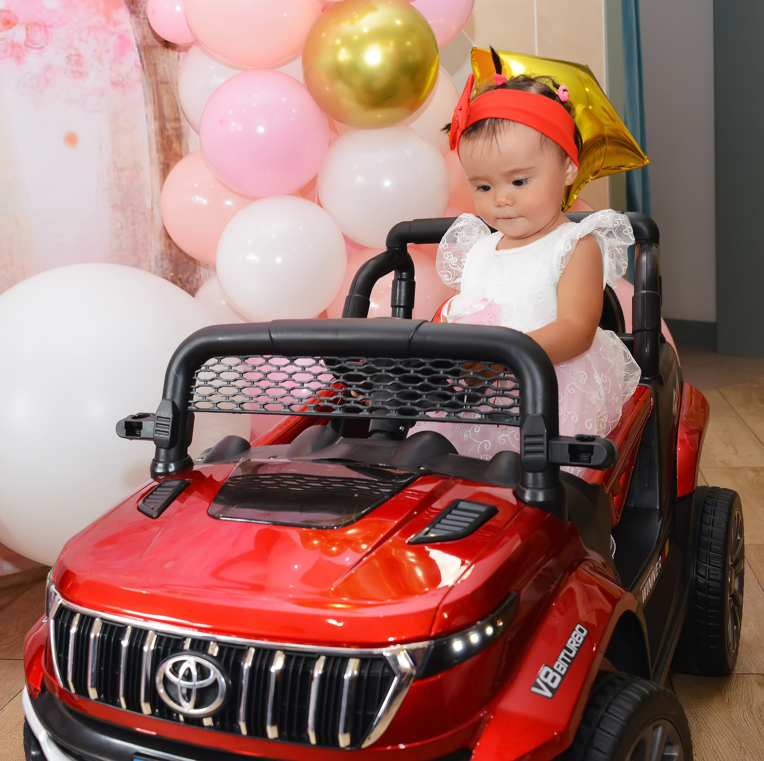 Дети-5 (Адель-1годик). Фотосъёмка. Фотограф Сергей Авдеев-семейный и детский фотограф в Алматы