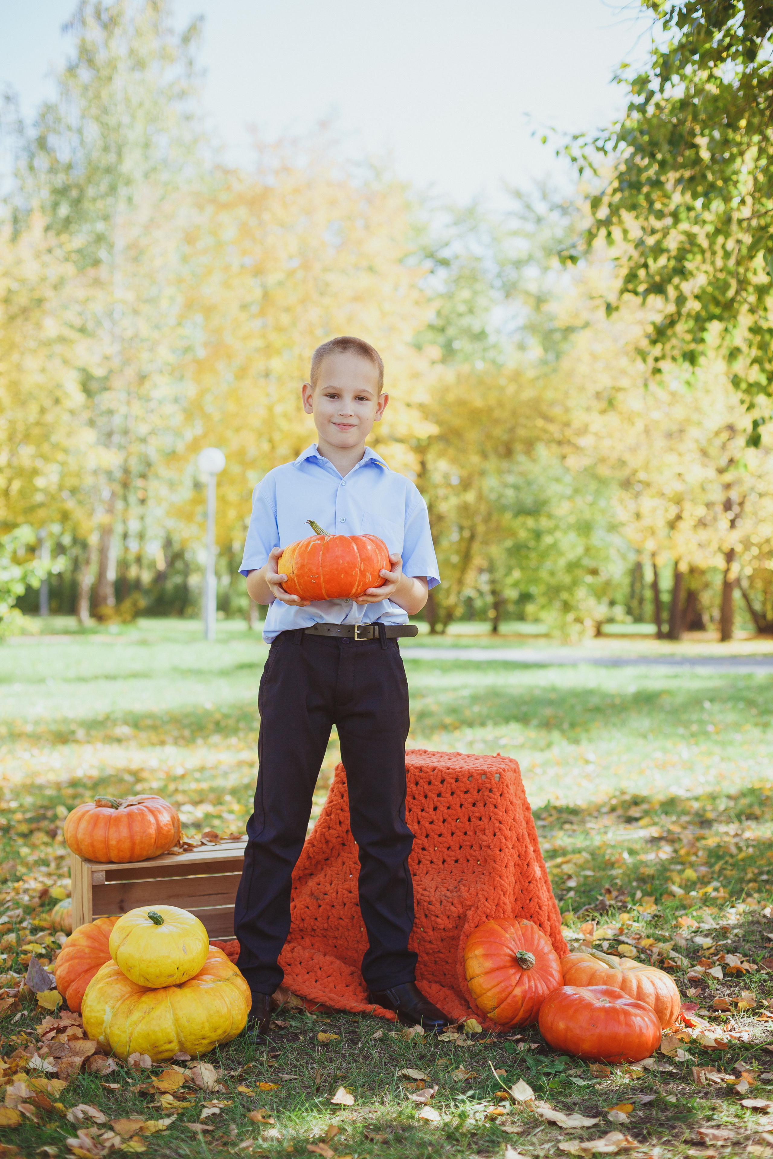 Школьная фотосессия на 31 августа. 1,2,3 сентября. Портреты детей 4-6 штук. Групповые общие 2-5 шт. Цена 450р. (1). Семейный и детский фотограф в Сухом Логу Ольга Кайгородова