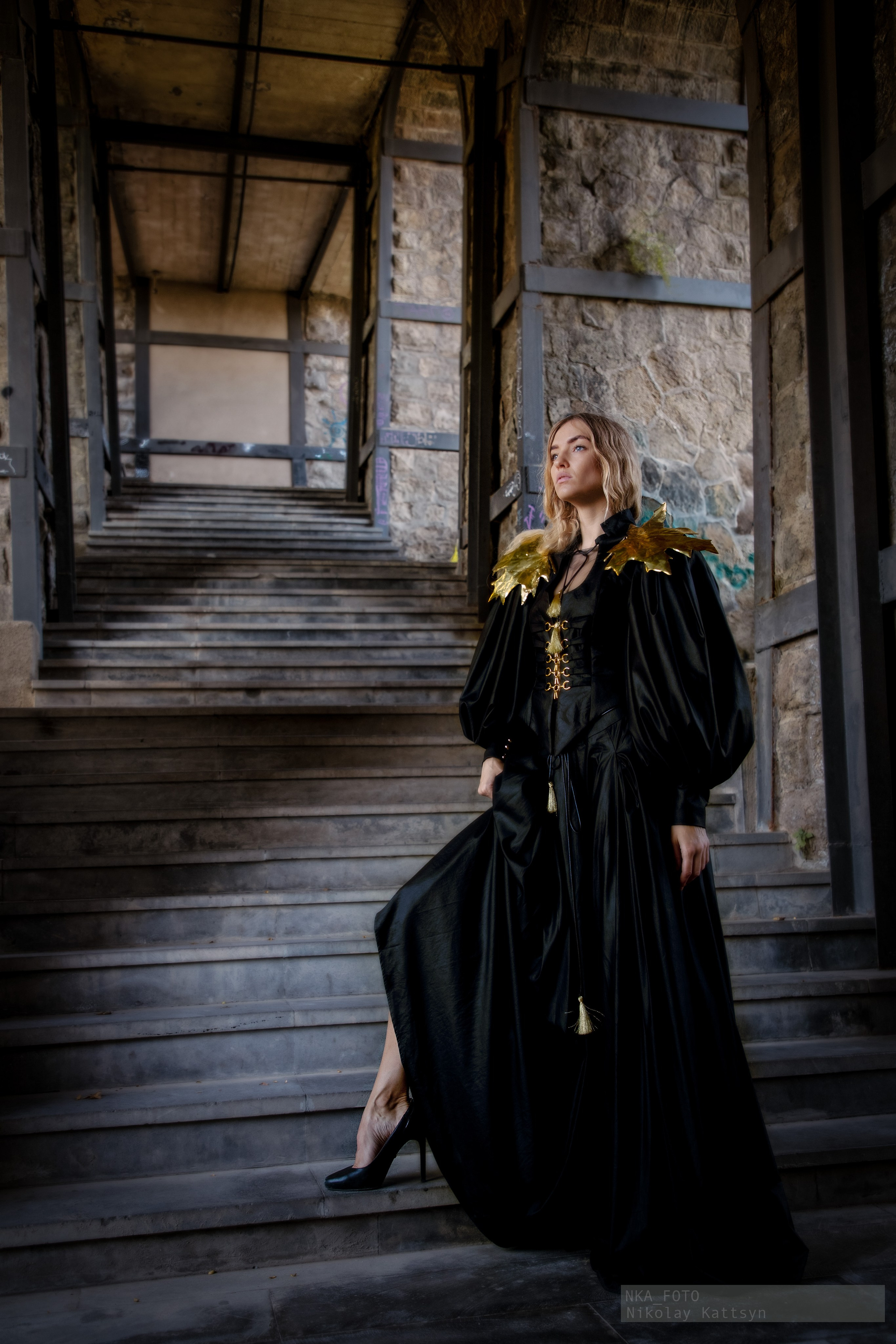 Ступени в Тбилиси годятся для фэшн съемки. Фотограф в Москве портреты | репортажи | спорт