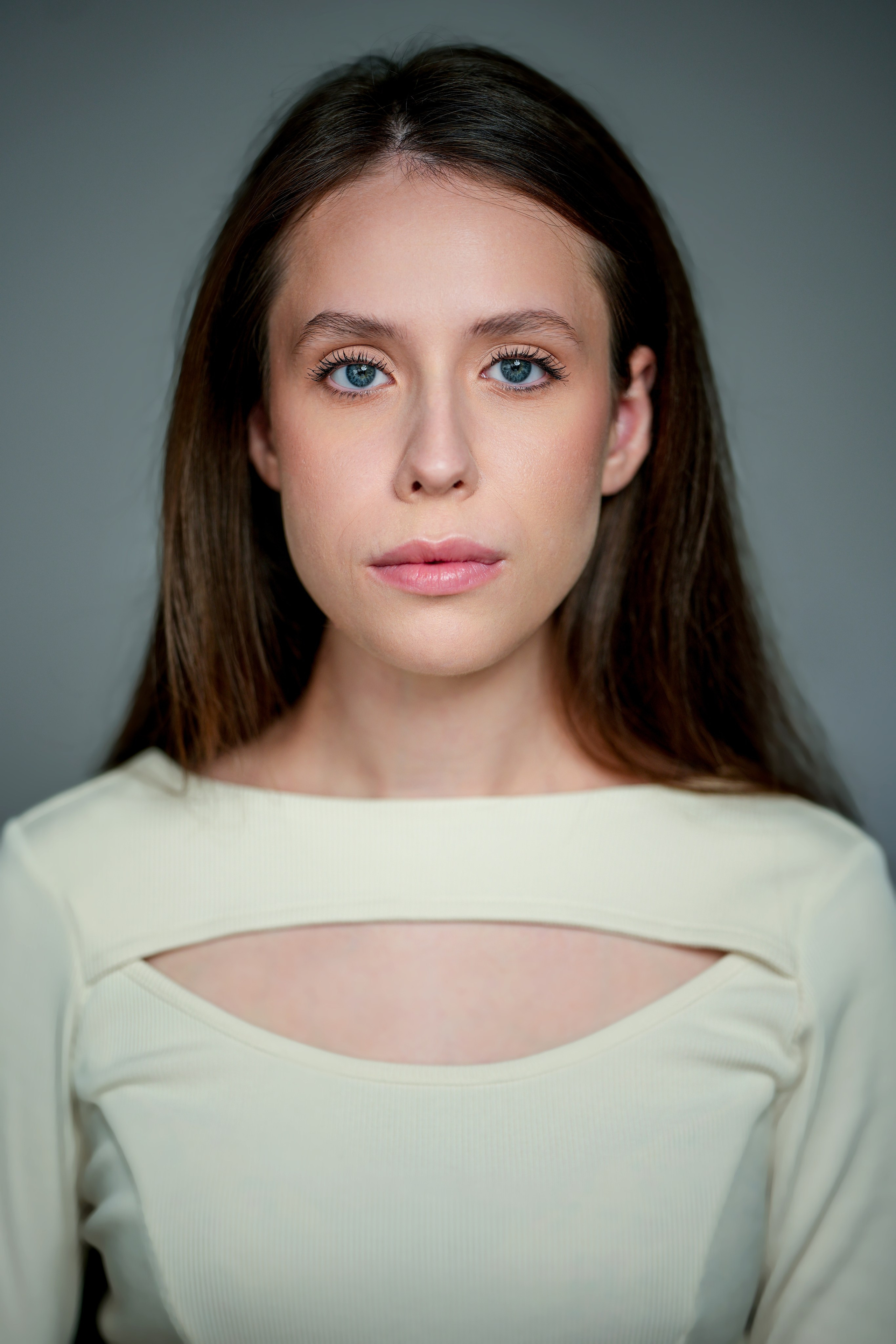 Актриса Софья Горячкина. Портретная съемка в Москве, студийный фотограф Игорь Фомин