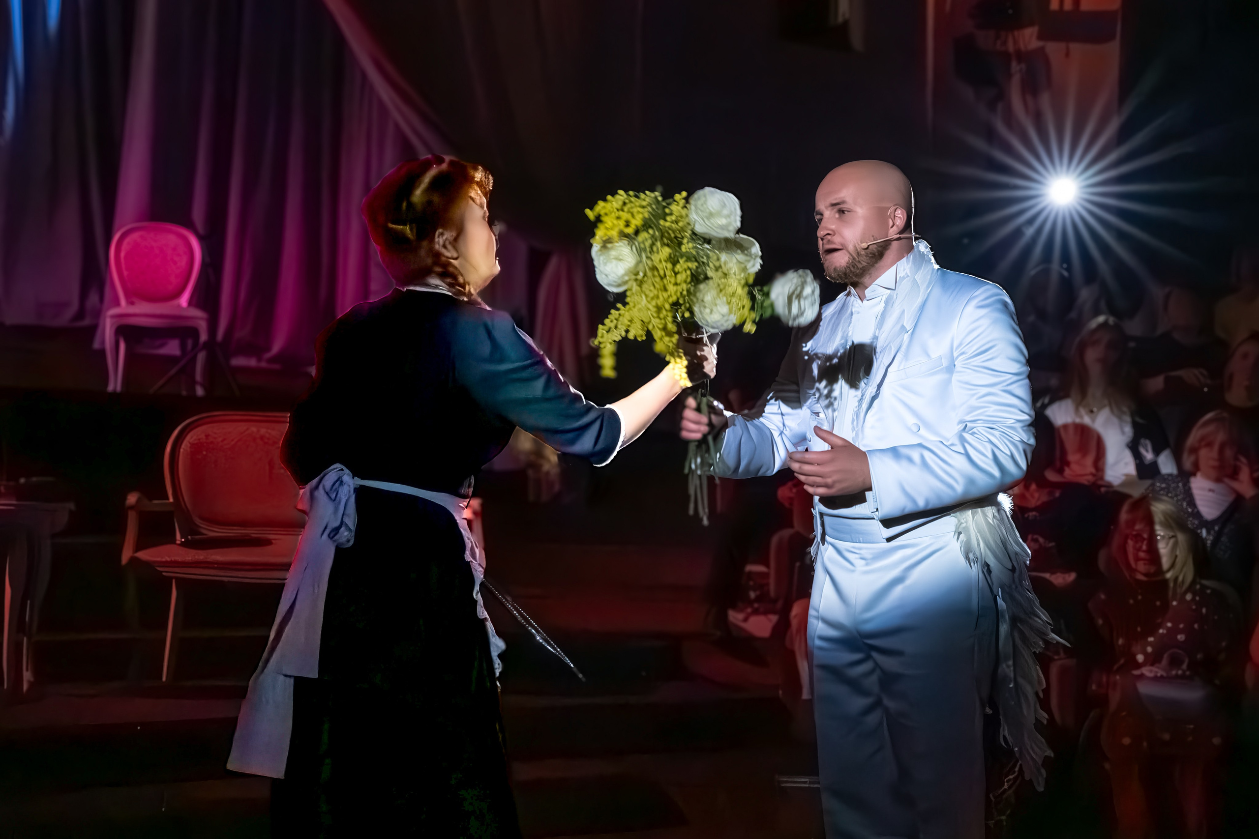 Театр Сфера: Гнездо перелётных птиц (100-й спекталь). Сайт фотографа Сергея Абрамова