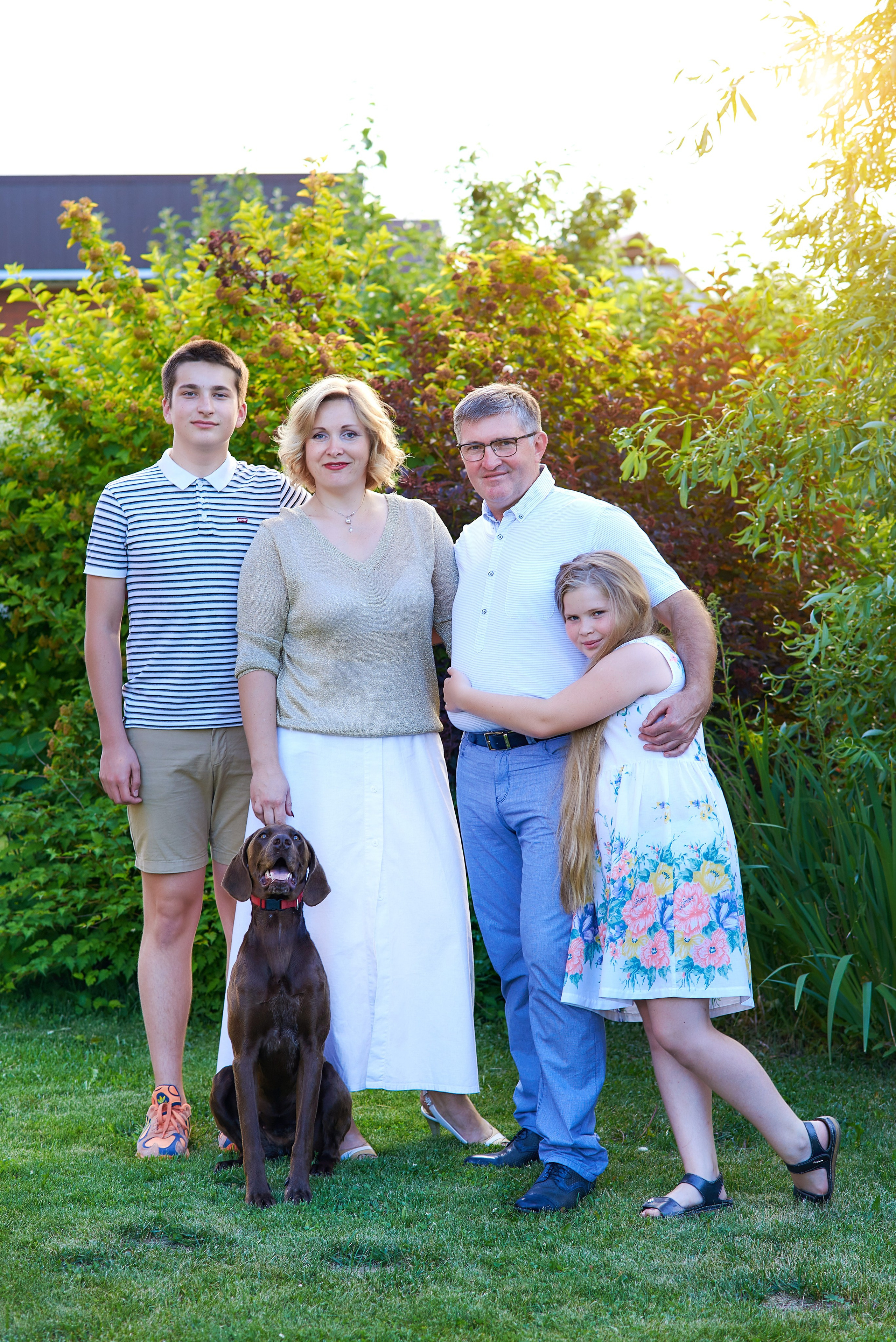 У дома. Семейный фотограф в Барнауле, Горный Алтай, Заринск, Алейск