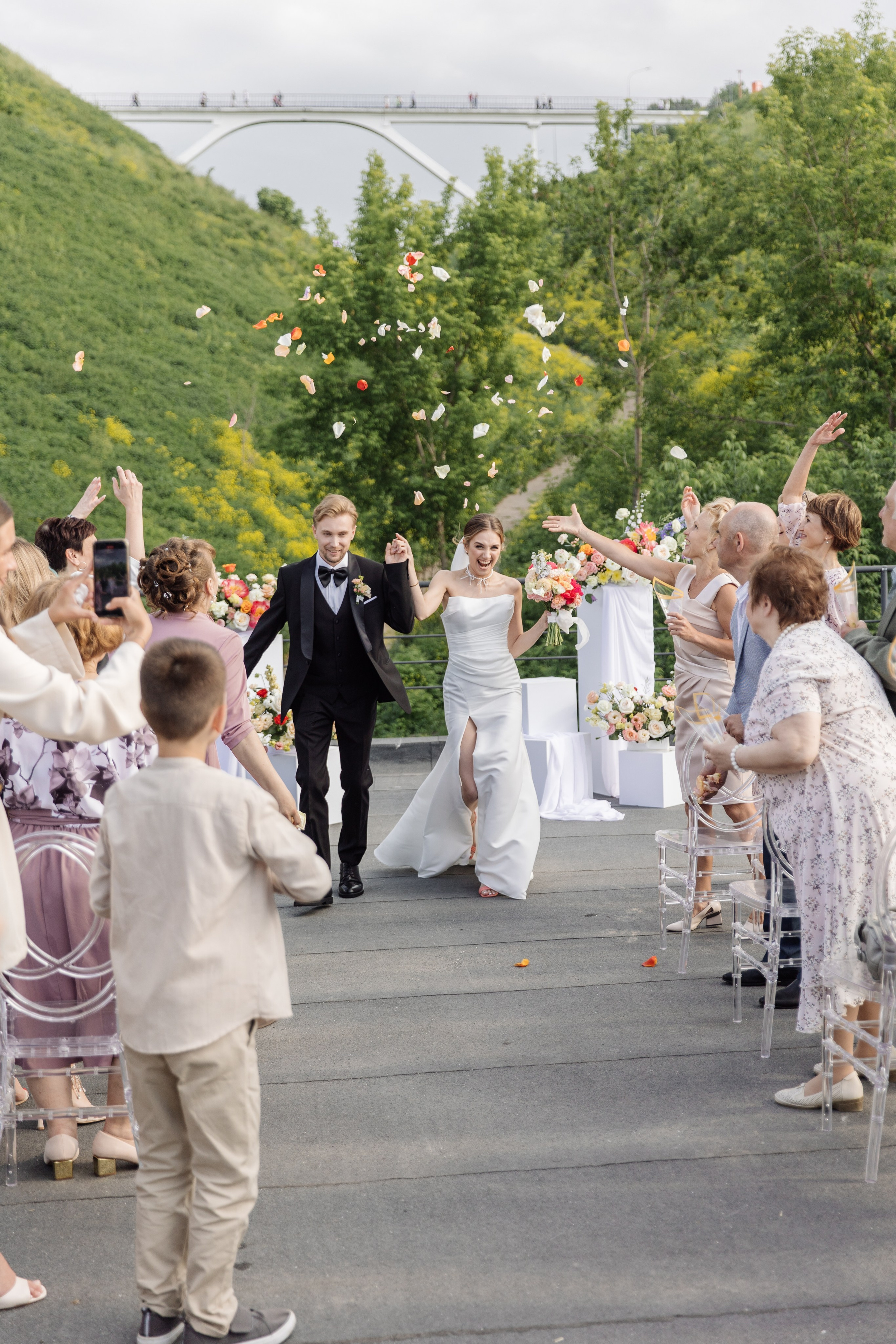 Свадебные серии — портфолио Эдуарда Смирнова | Живые эмоции и стильные кадры. Свадебный фотограф в Нижнем Новгороде — Эдуард Смирнов