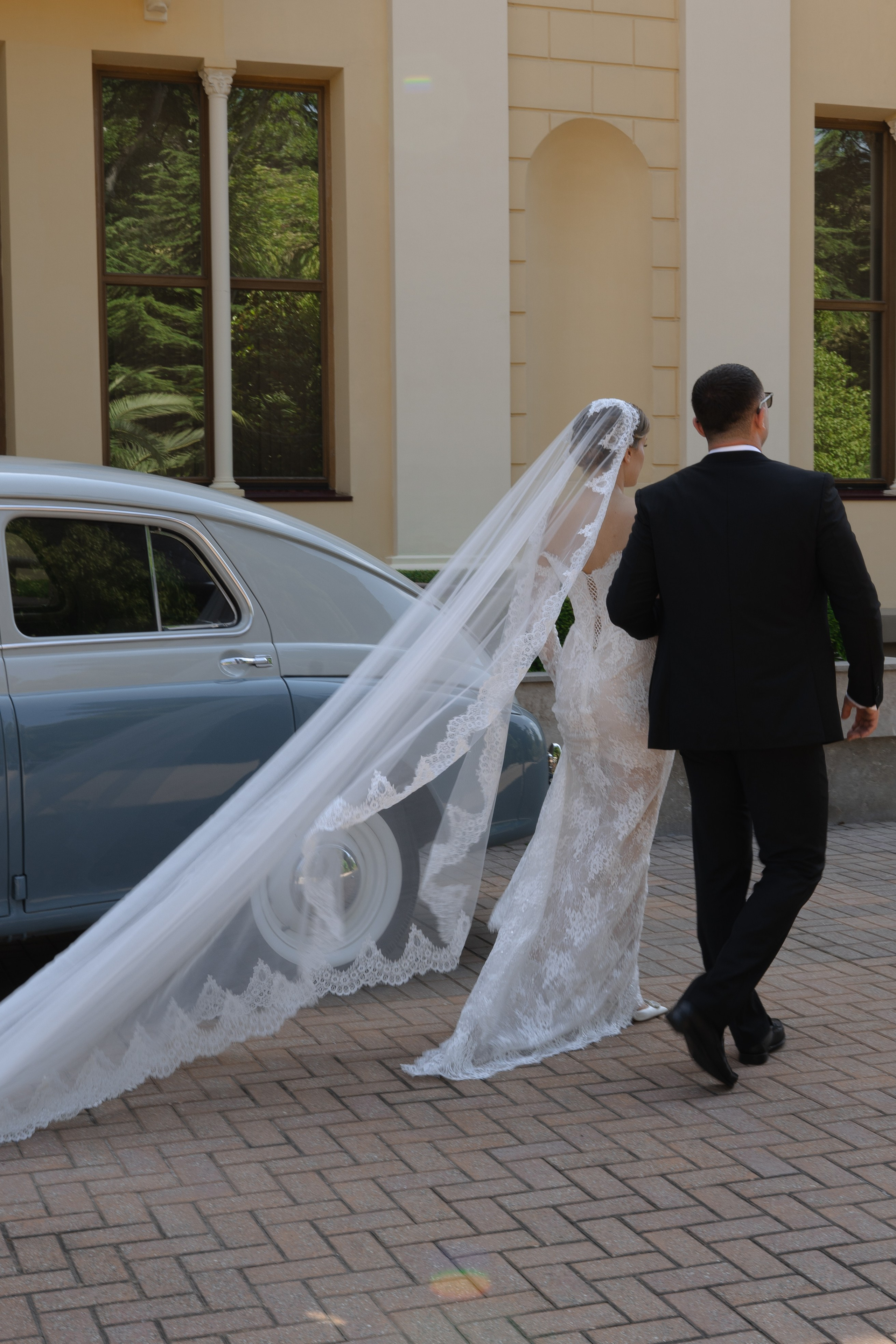 Свадебная прогулка. Фотограф Виолетта Матевосян